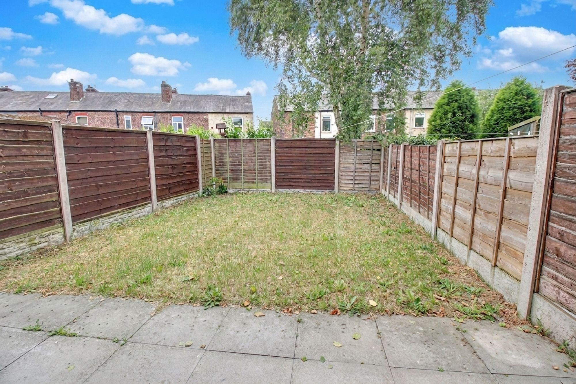 3 bed end of terrace house to rent in Magenta Avenue, Irlam, M44 11