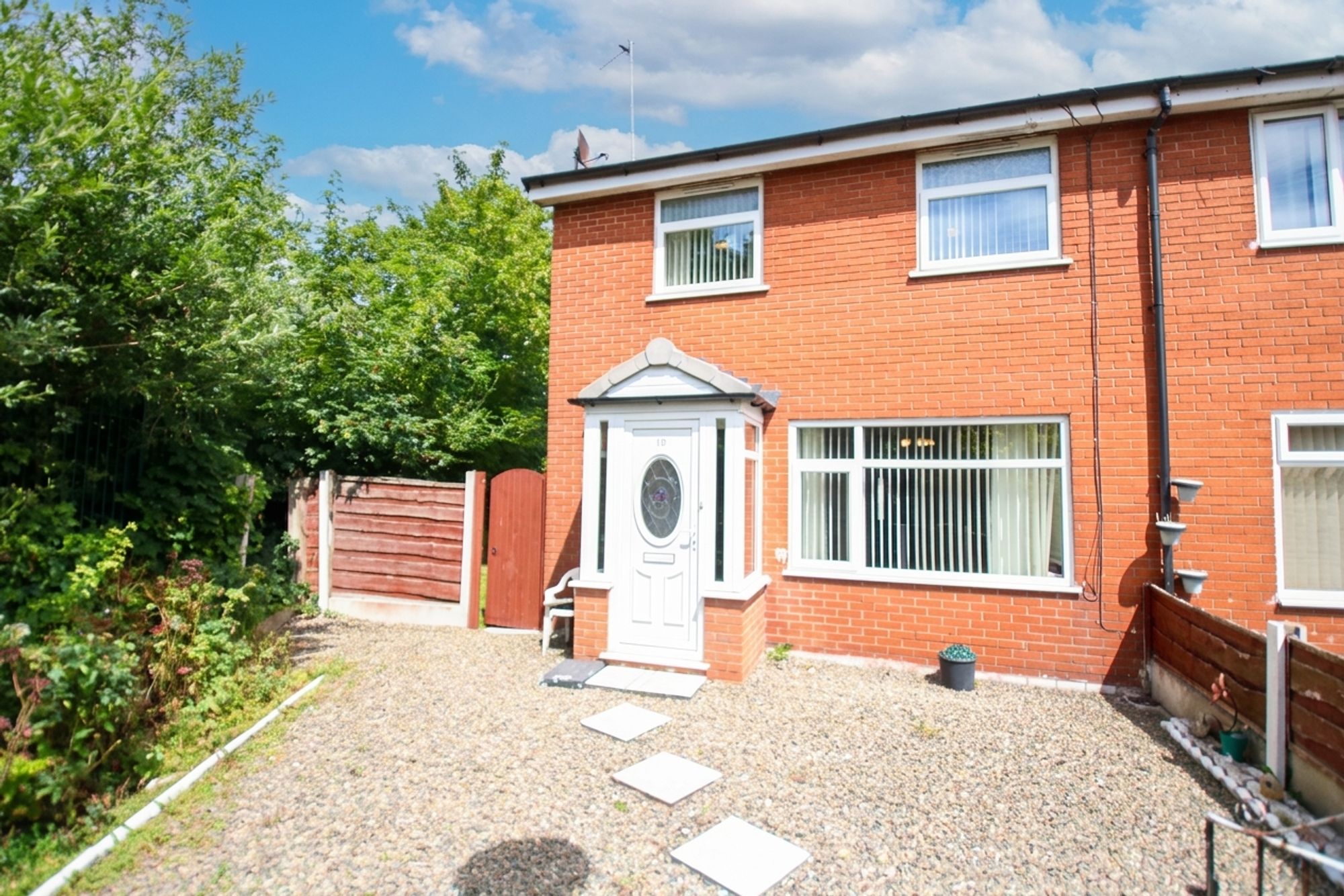 3 bed end of terrace house for sale in Cromwell Court, Irlam, M44