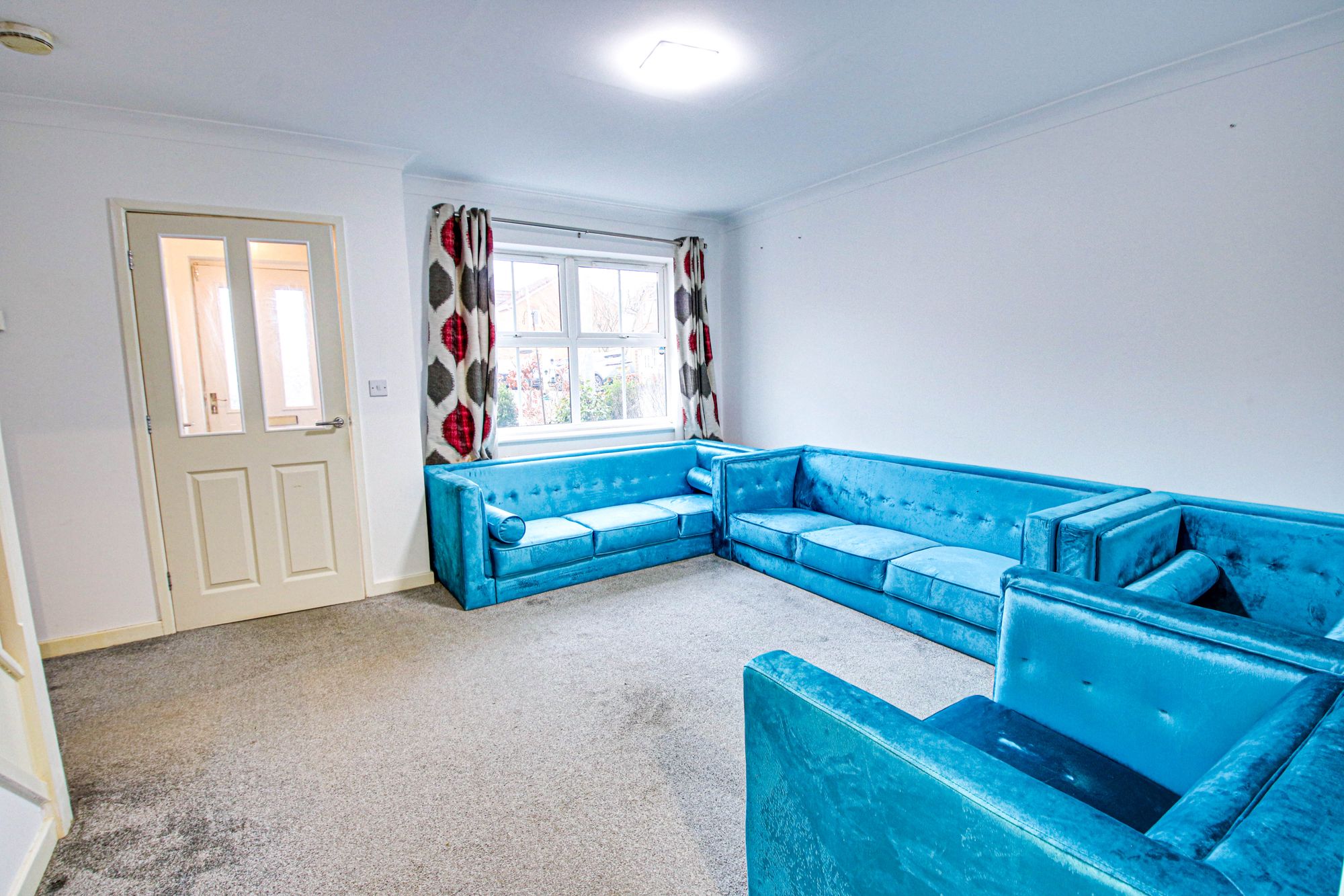 3 bed semi-detached house to rent in Henty Close, Eccles, M30  - Property Image 2