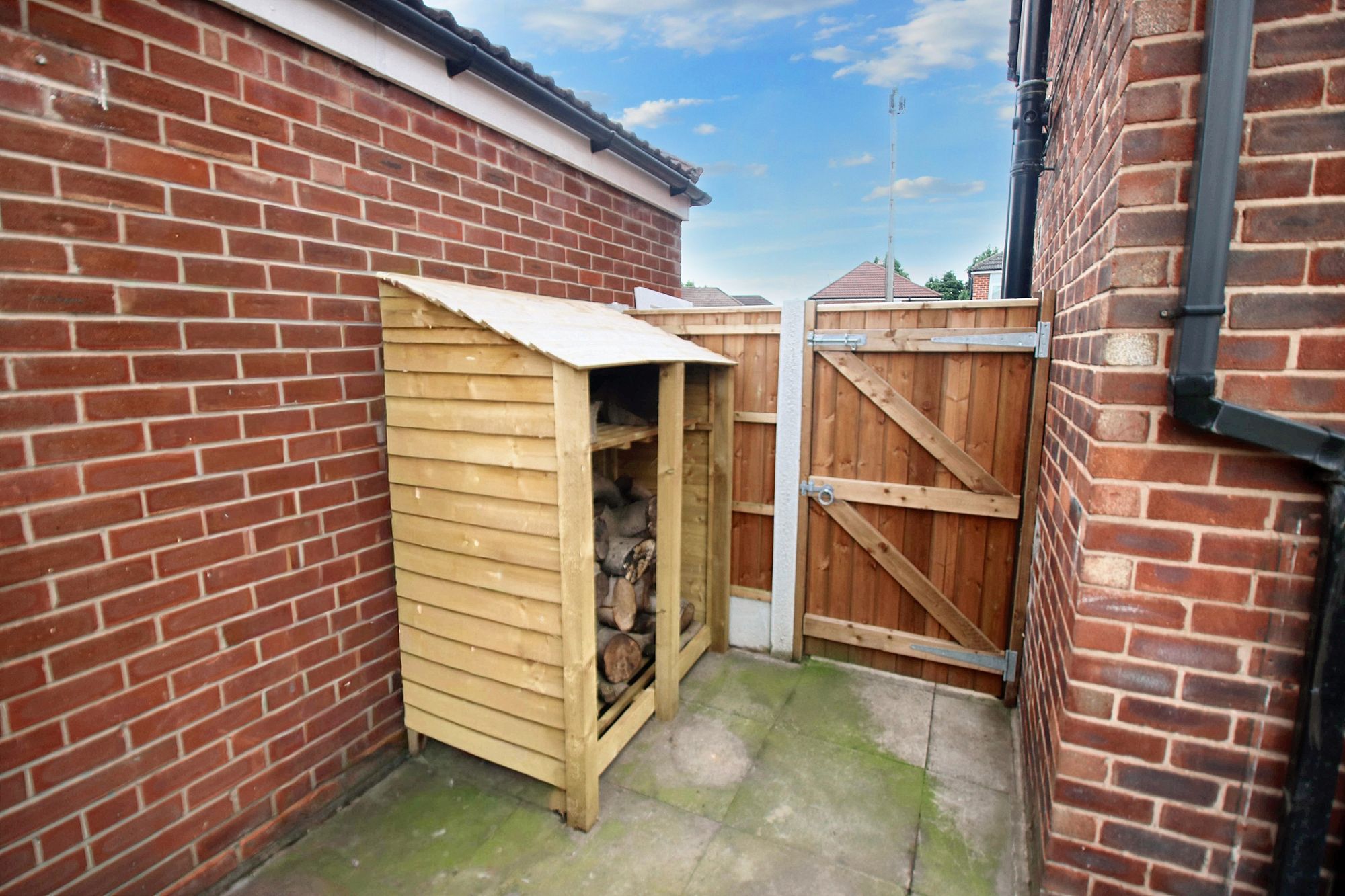 3 bed semi-detached house for sale in Hargate Drive, Irlam, M44 25