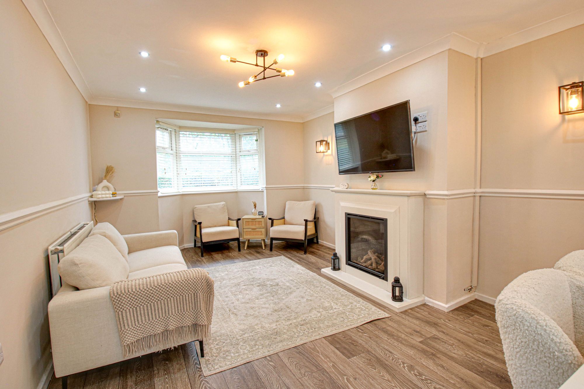 3 bed semi-detached house to rent in Liverpool Road, Irlam, M44 1