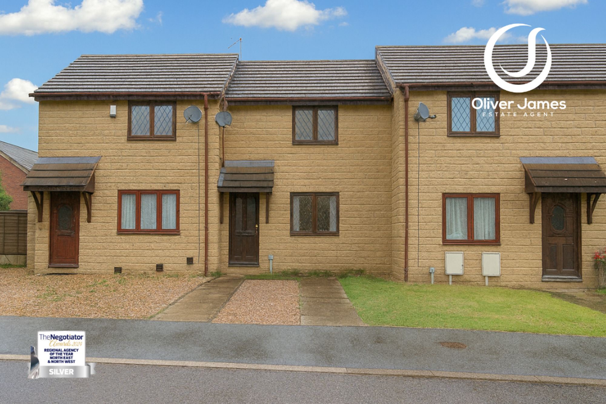 2 bed terraced house to rent in Magenta Avenue, Irlam, M44 - Property Image 1