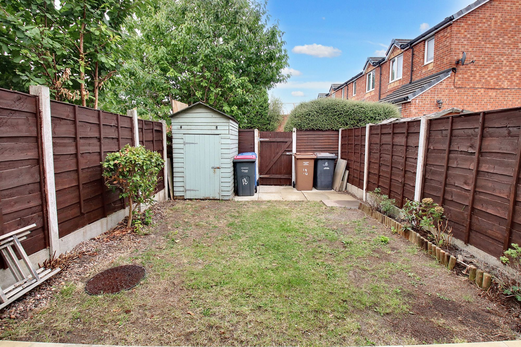 2 bed terraced house to rent in Magenta Avenue, Irlam, M44 11