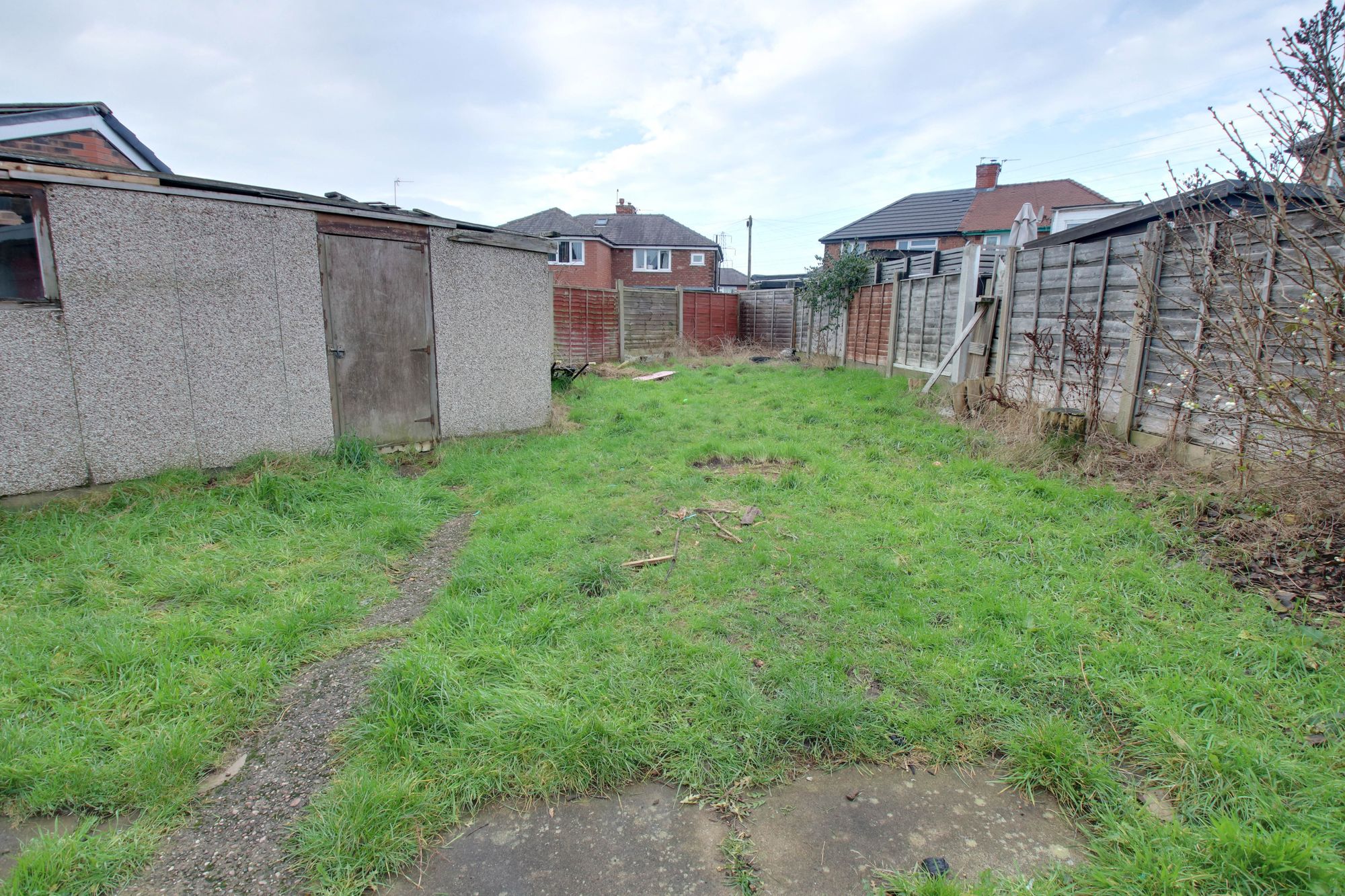 3 bed end of terrace house for sale in Langton Green, Woolston, WA1 15