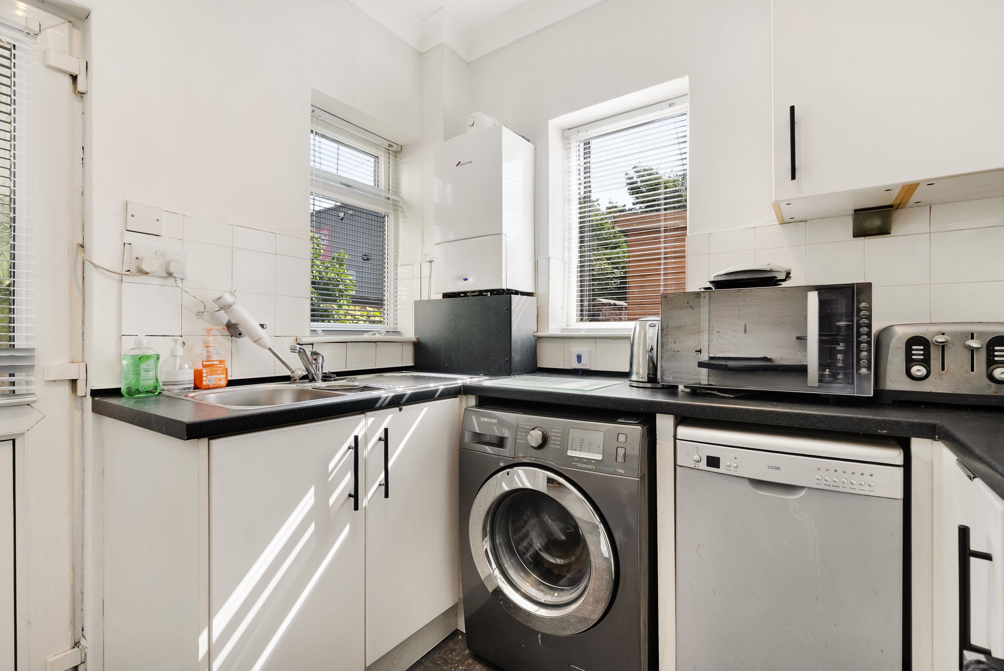 2 bed end of terrace house for sale in Liverpool Road, Cadishead, M44  - Property Image 7