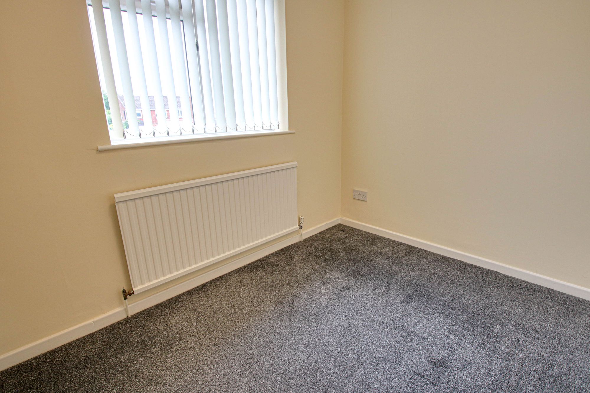 3 bed semi-detached house to rent in Brackley Avenue, Cadishead, M44  - Property Image 9