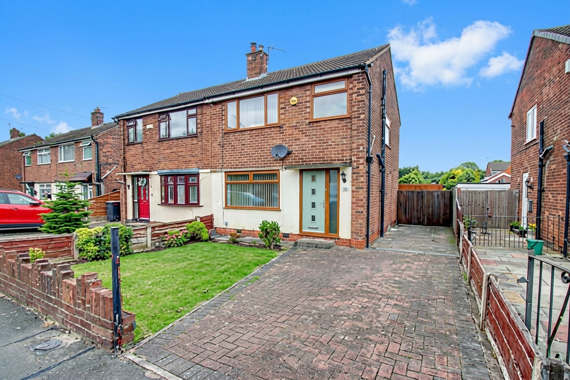3 bed semi-detached house to rent in Brackley Avenue, Cadishead, M44