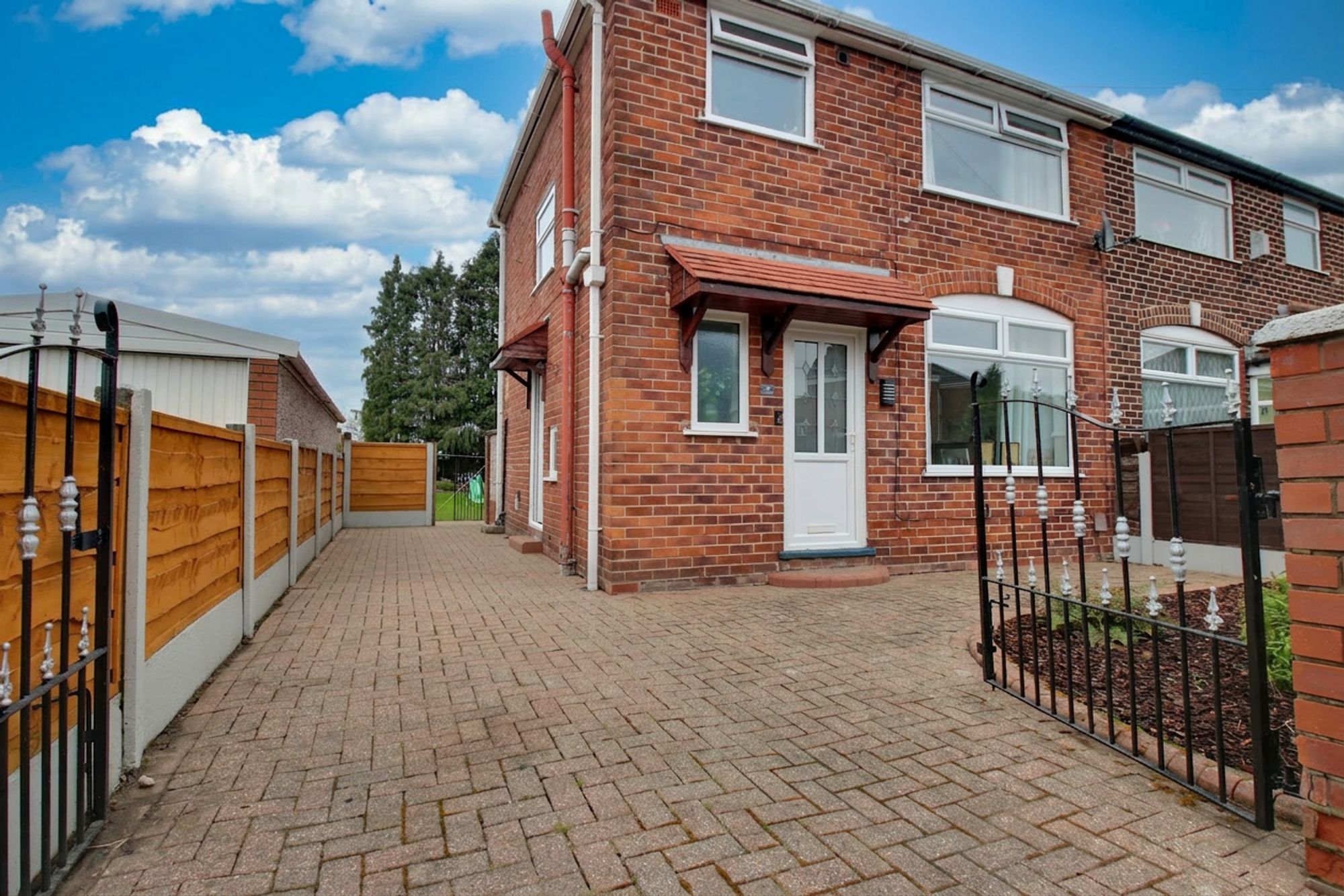 3 bed semi-detached house for sale in Leyland Avenue, Irlam, M44  - Property Image 21