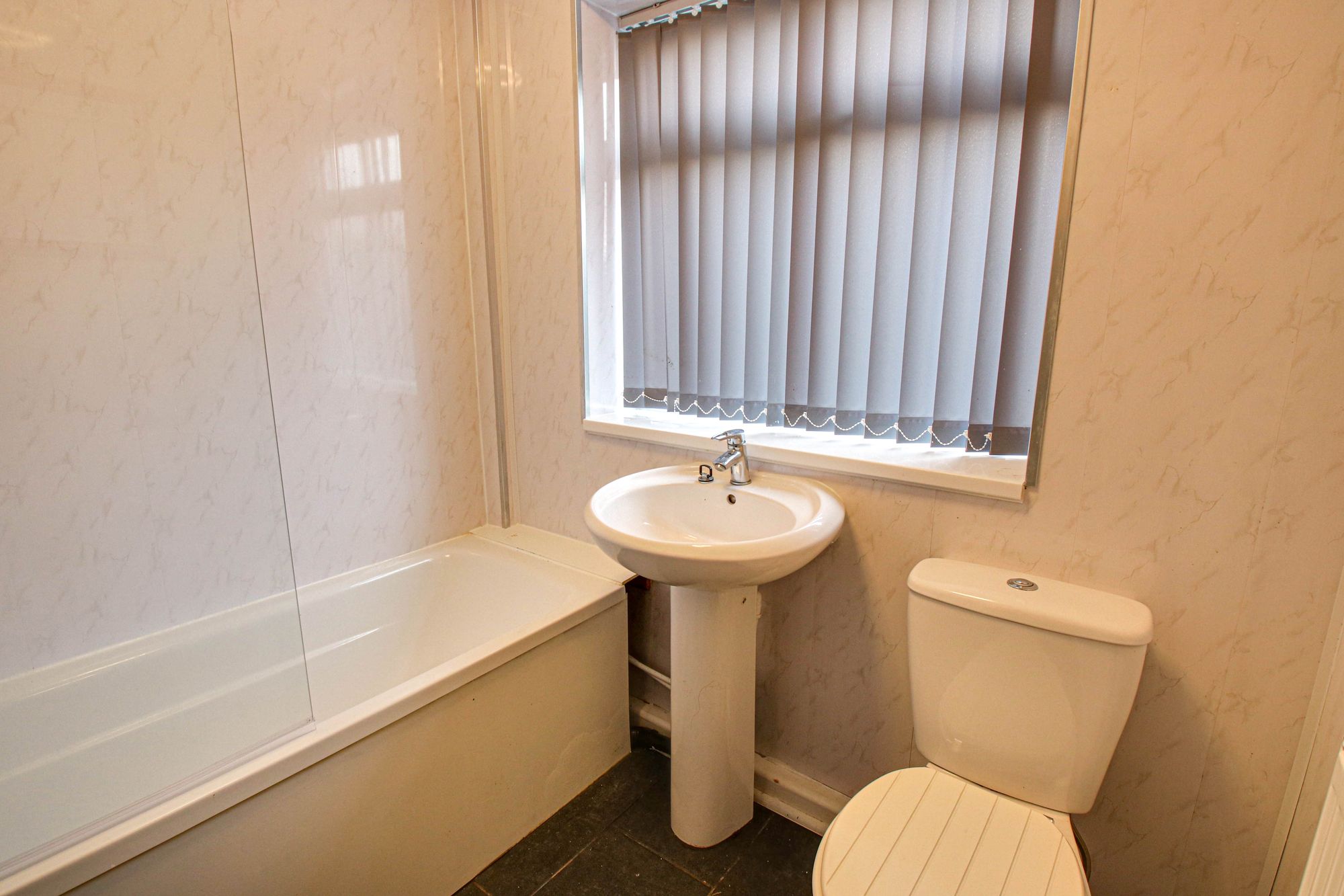 2 bed mid-terraced house to rent in Dixon Street, Irlam, M44  - Property Image 9