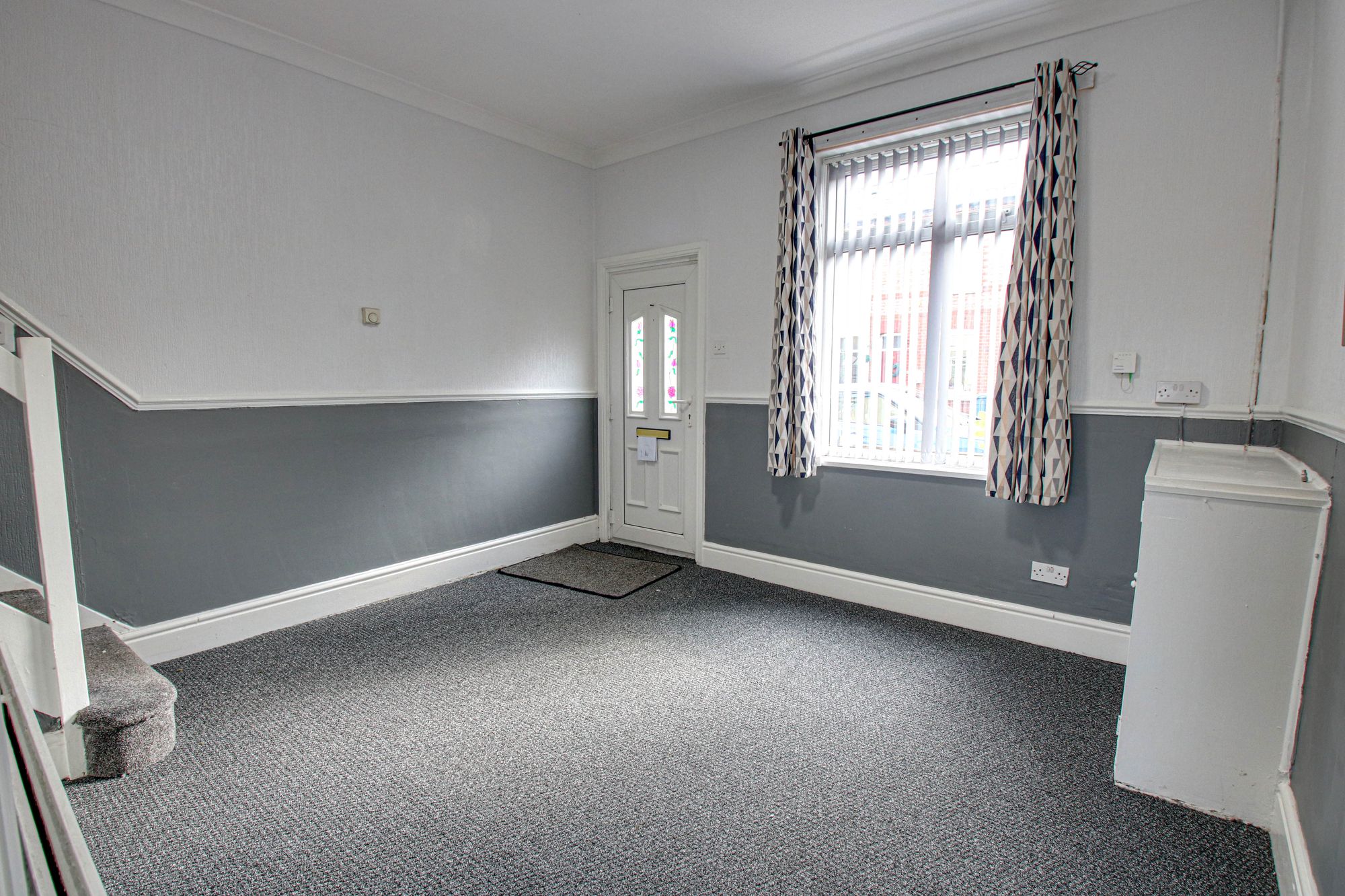 2 bed mid-terraced house to rent in Dixon Street, Irlam, M44  - Property Image 2