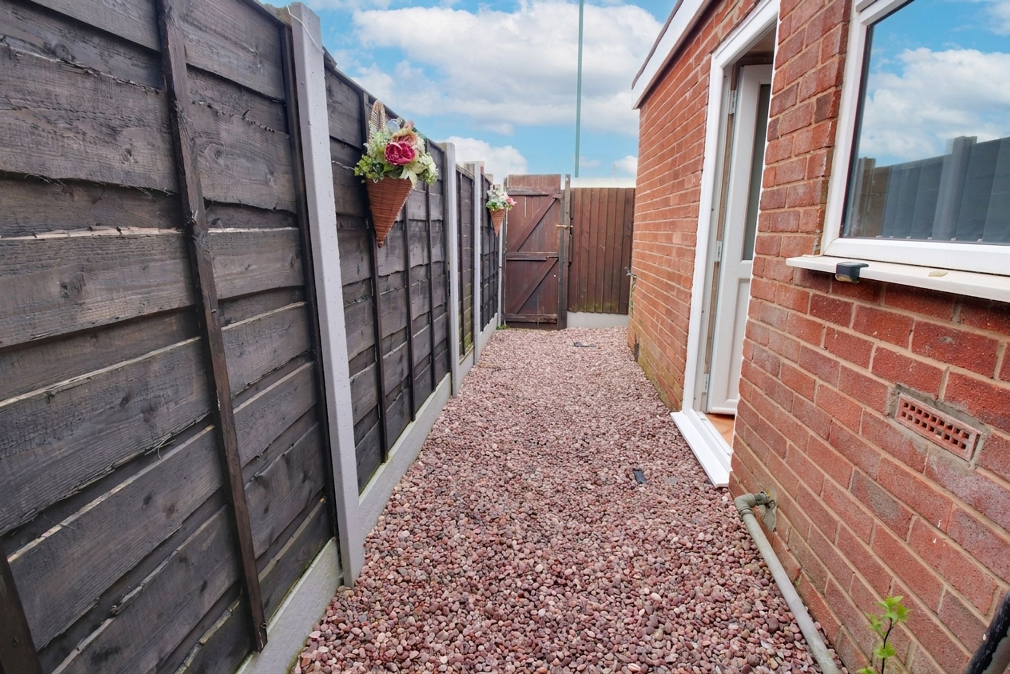 2 bed mid-terraced house to rent in Dixon Street, Irlam, M44  - Property Image 10