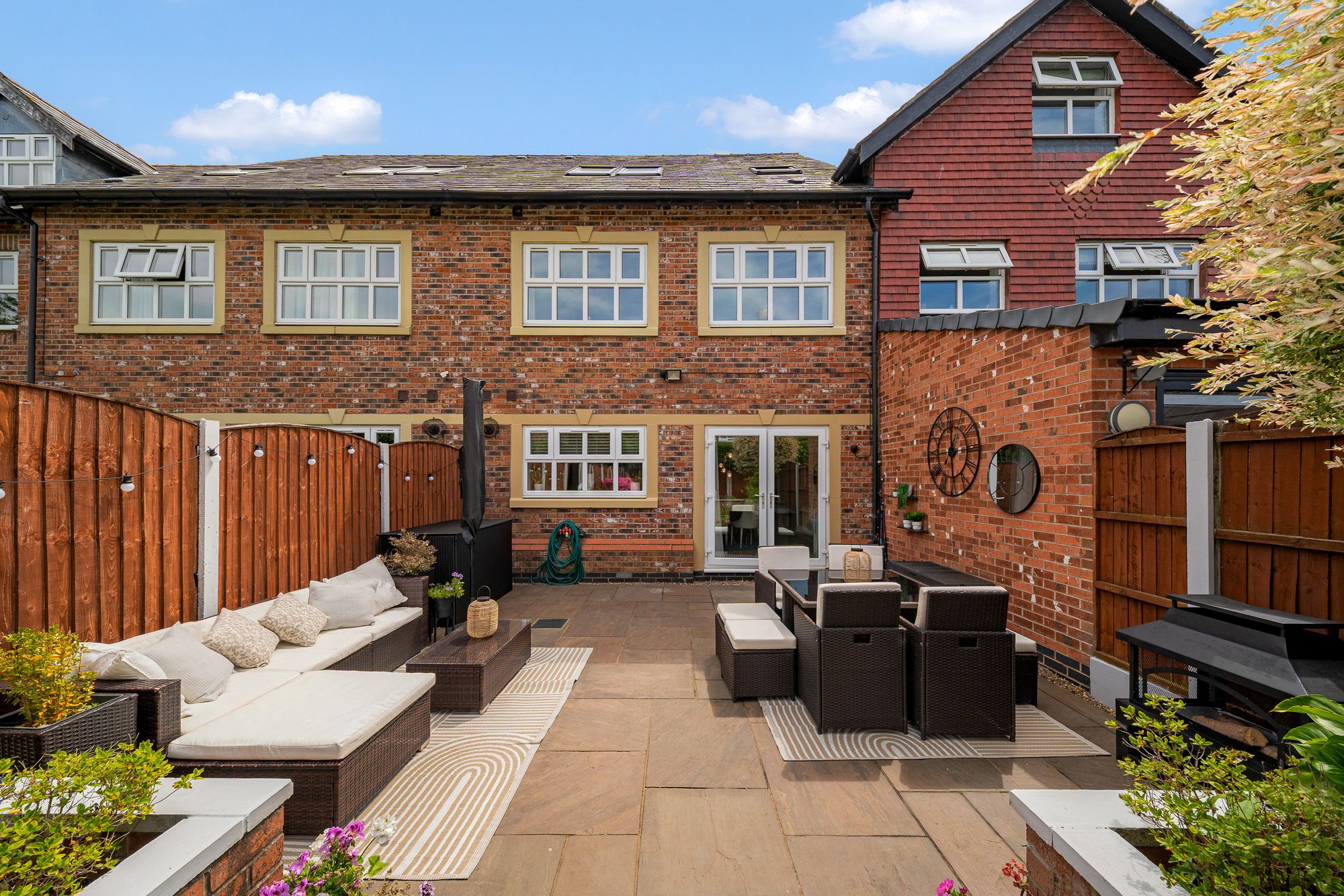 4 bed mid-terraced house for sale in Manchester Road, Rixton, WA3 28