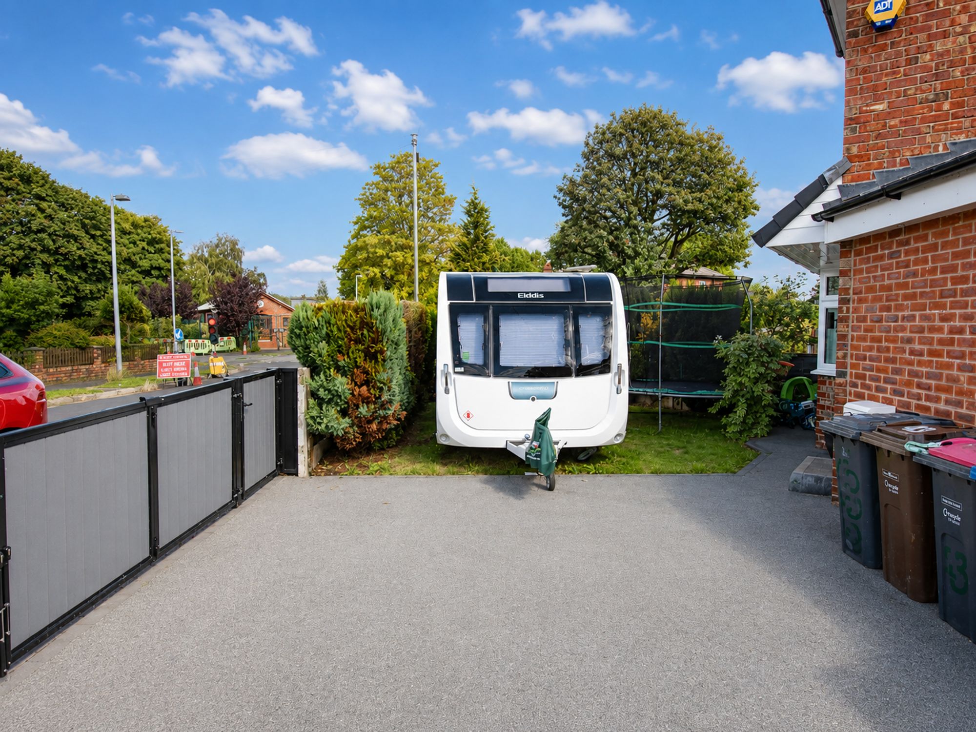 4 bed semi-detached house for sale in Boundary Road, Irlam, M44 29