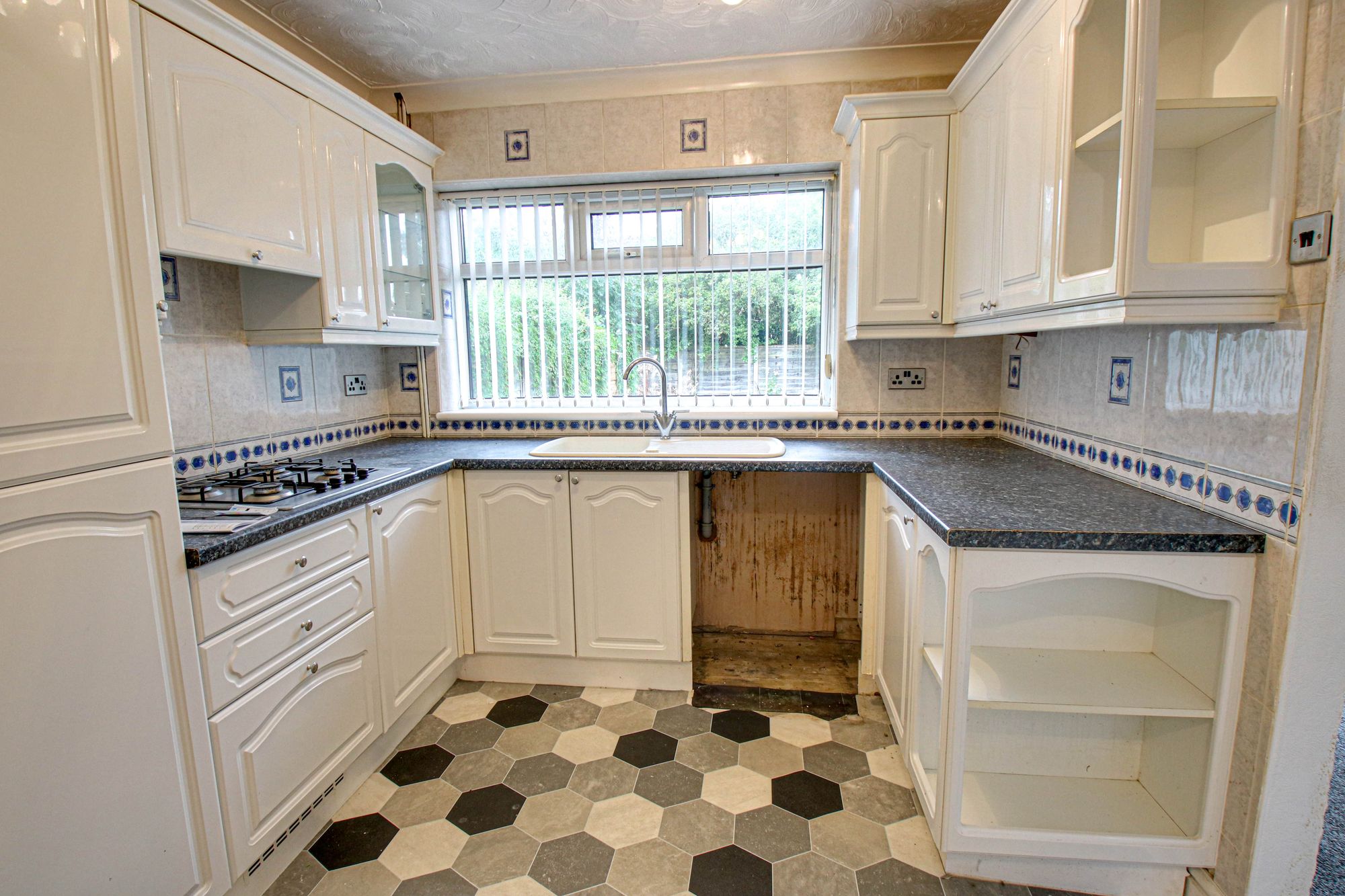 3 bed semi-detached house to rent in West Way, Little Hulton, M38  - Property Image 9