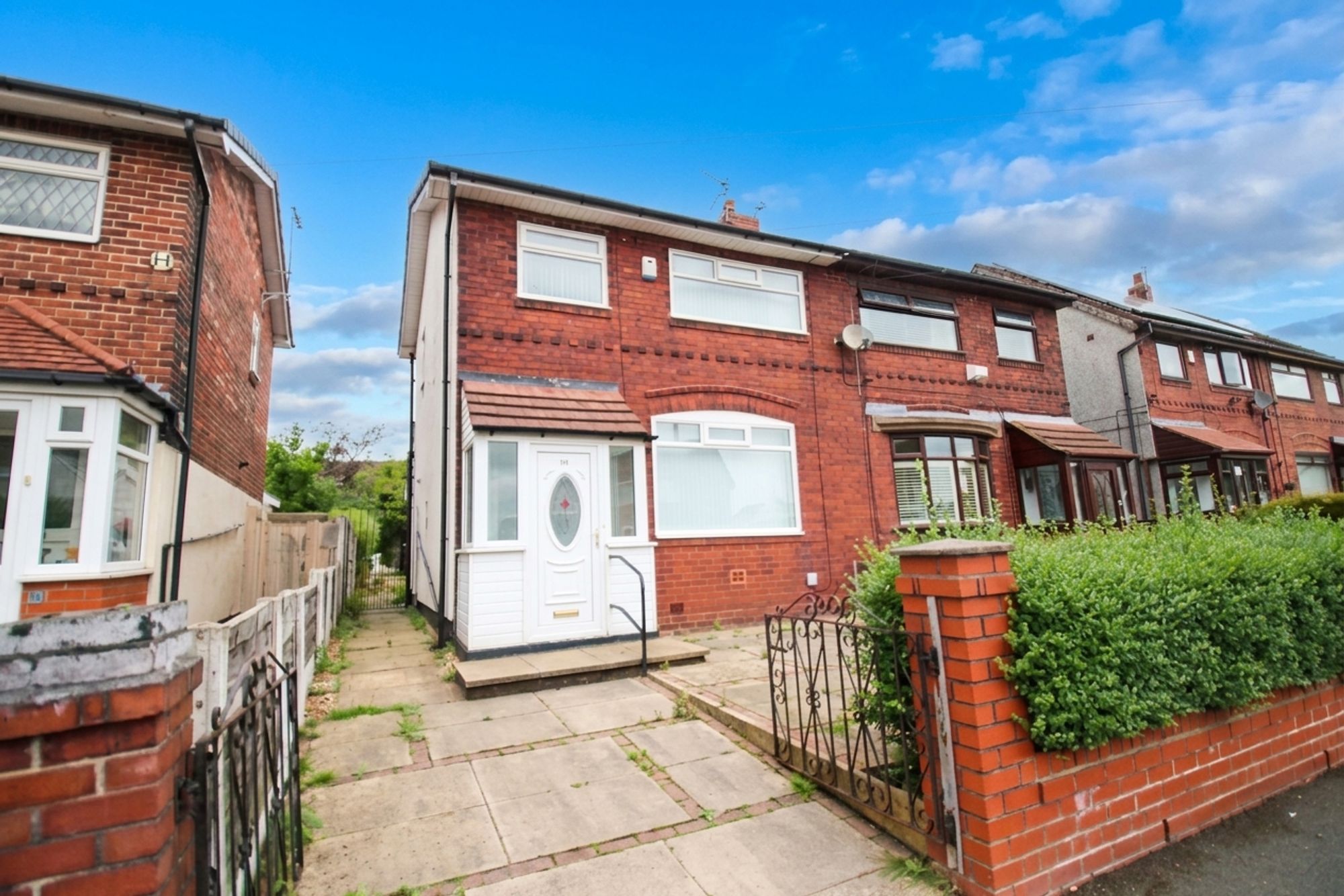 3 bed semi-detached house to rent in West Way, Little Hulton, M38