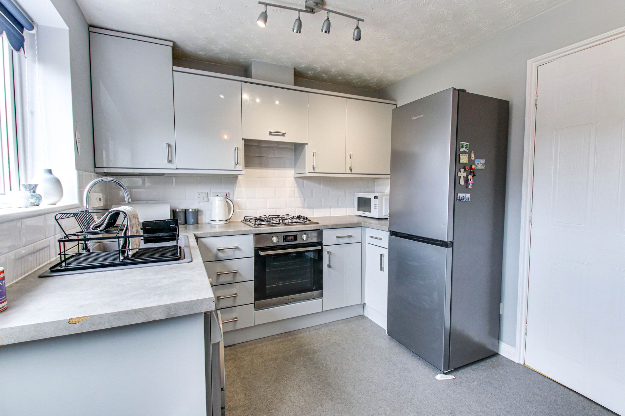 2 bed mid-terraced house for sale in Pipers Court, Irlam, M44  - Property Image 5