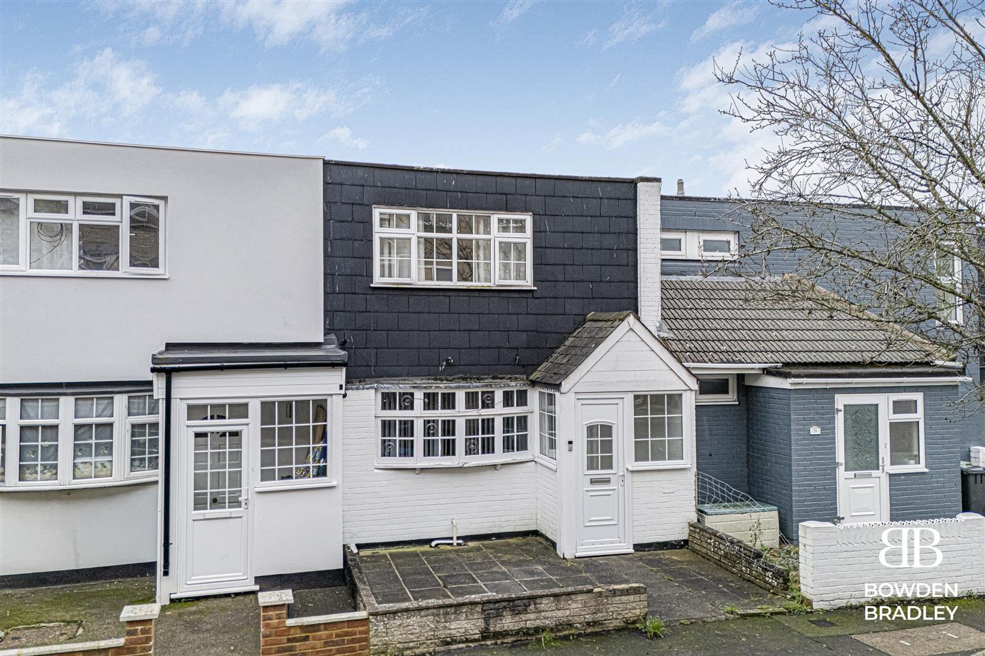3 bed mid-terraced house for sale in Longcroft Rise, Loughton, IG10 ...