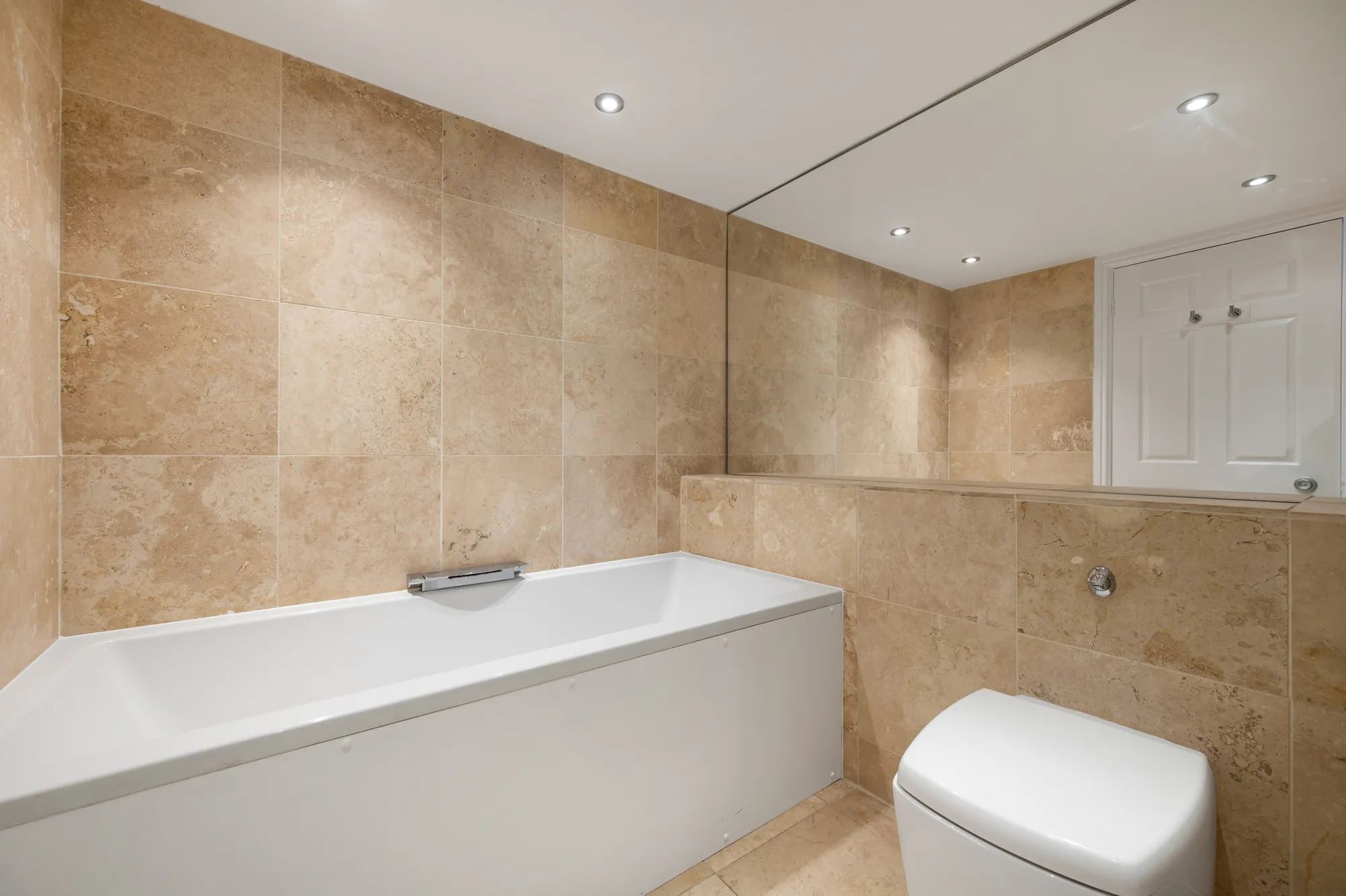 2 bed apartment to rent in Waterside Road, Bury  - Property Image 11