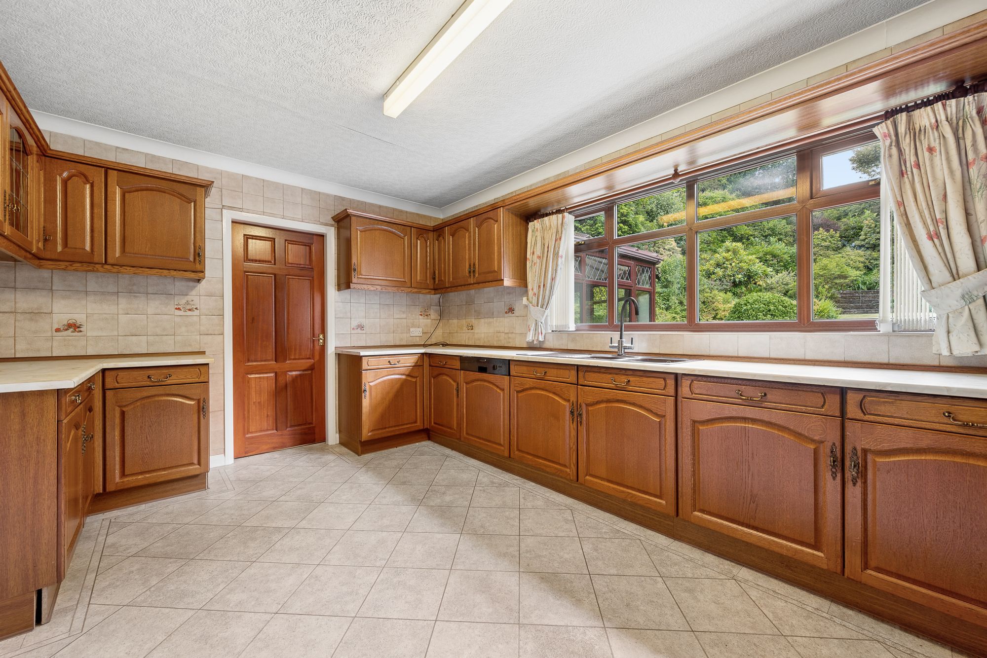 5 bed detached house for sale in Stoneacre, Bolton  - Property Image 10