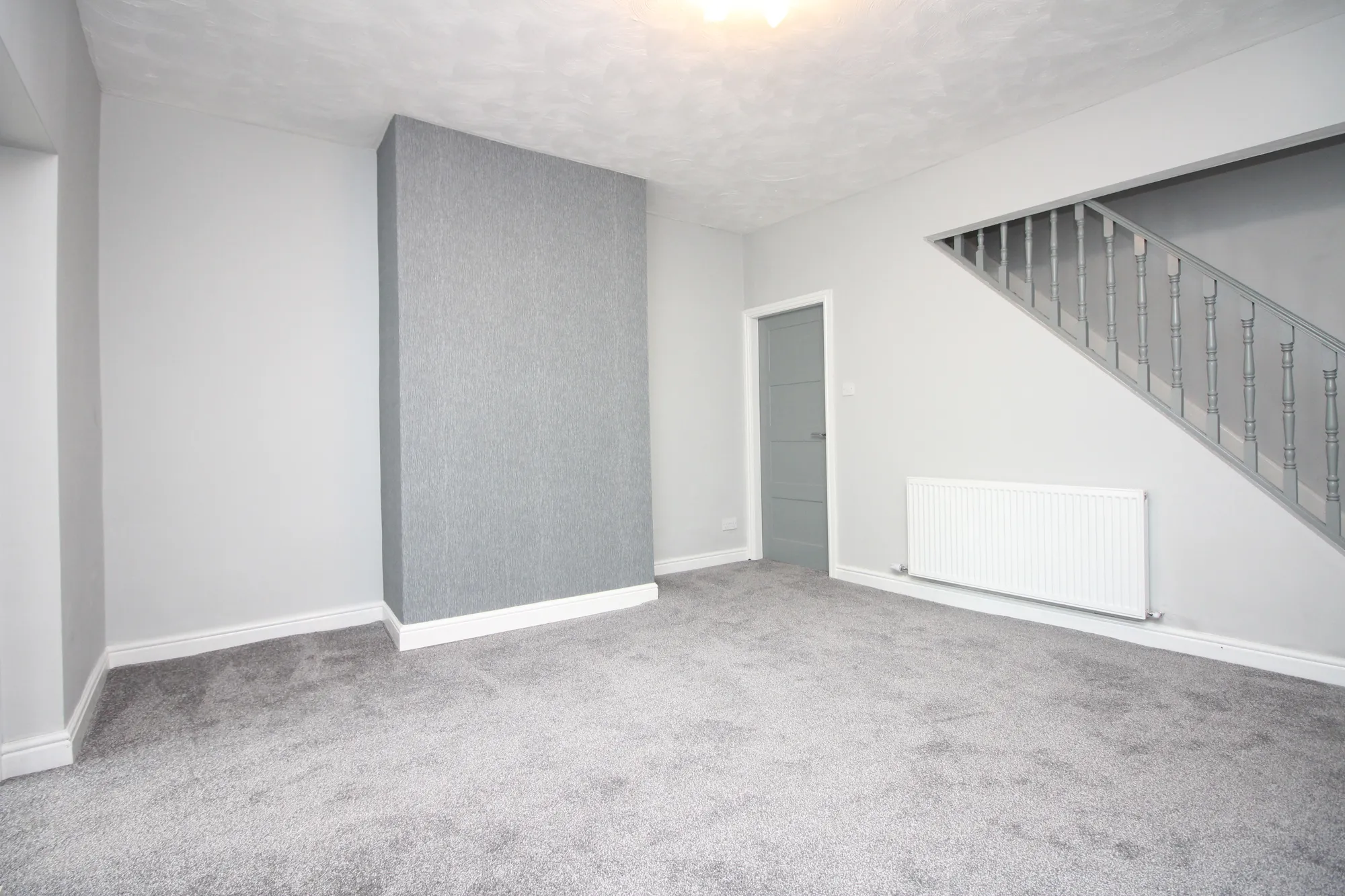 2 bed mid-terraced house to rent in Bolton Road, Bolton 8