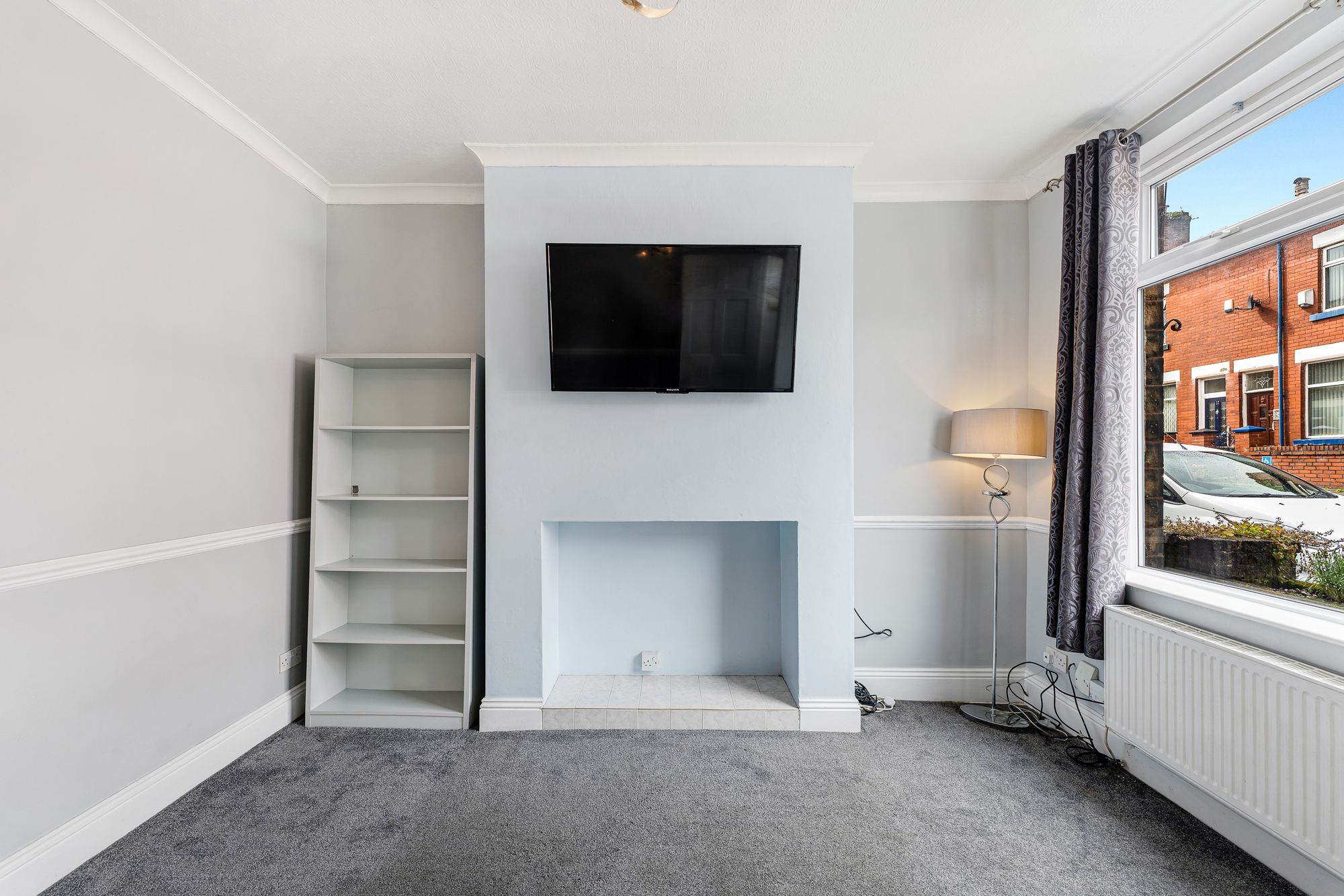 2 bed mid-terraced house to rent in Packer Street, Bolton  - Property Image 6