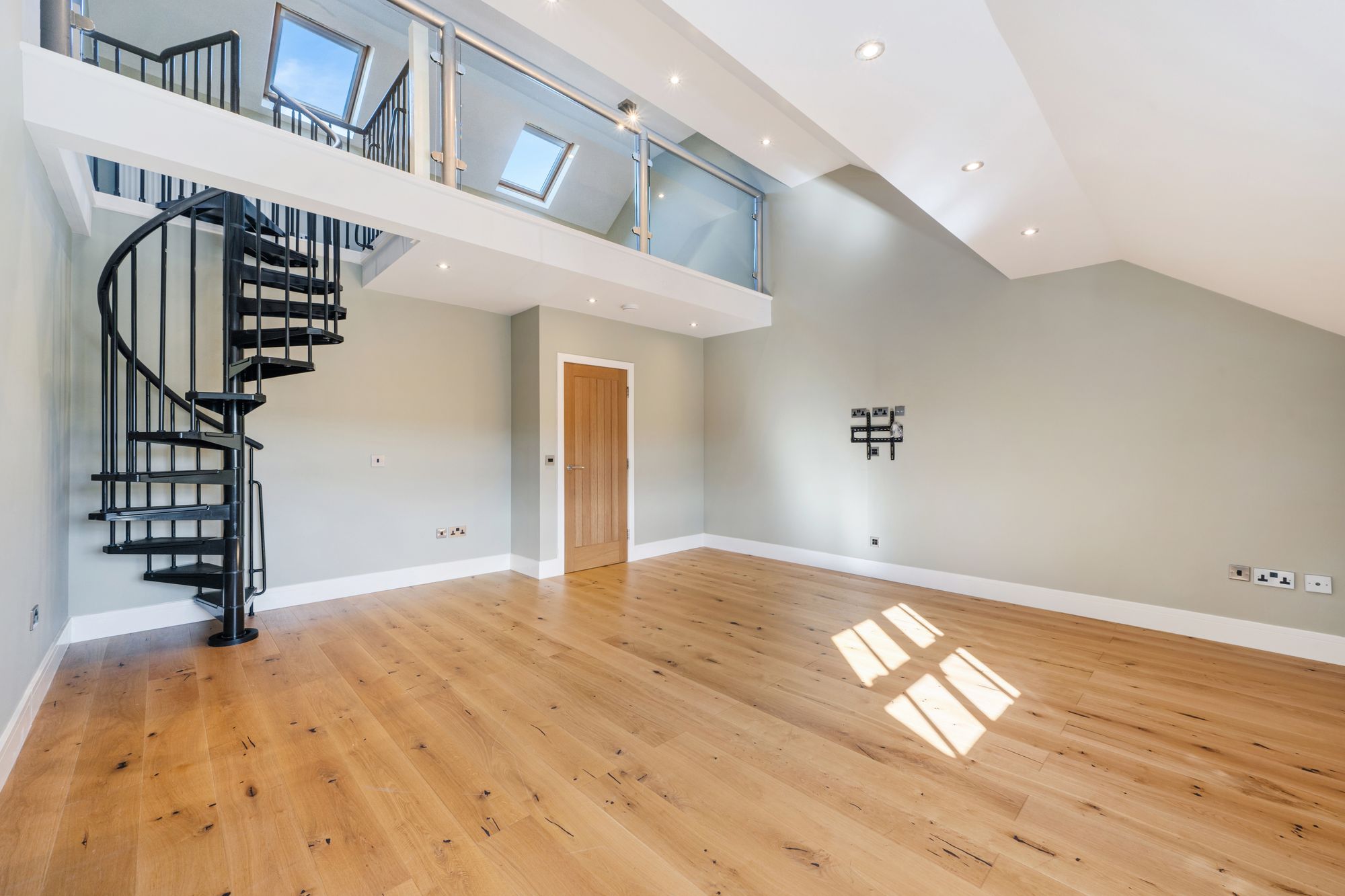 2 bed flat to rent in St. Johns Court, Bury  - Property Image 3