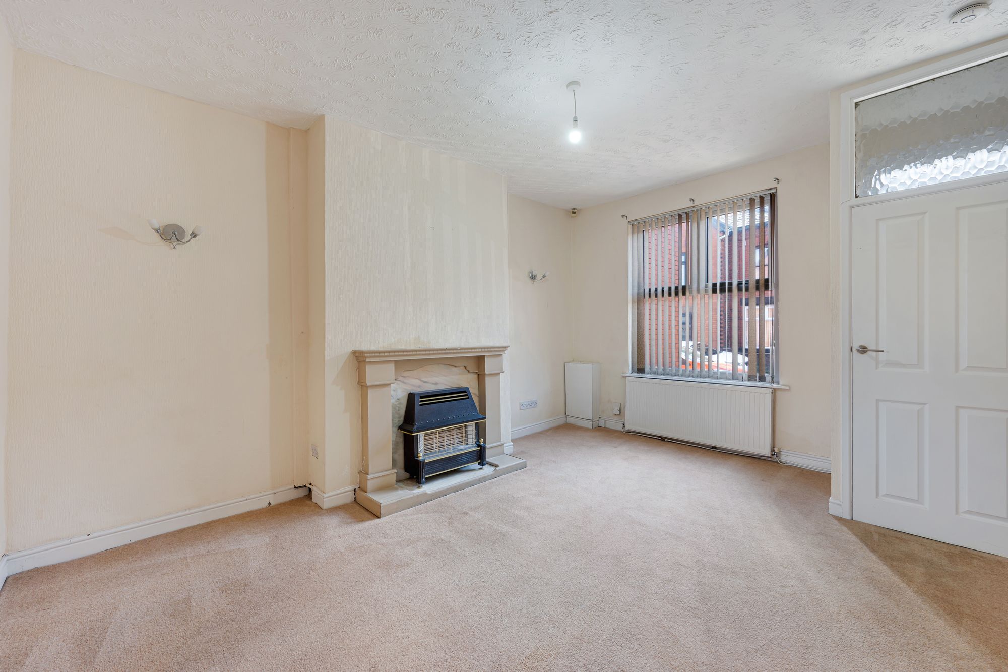 2 bed terraced house to rent in Glen Bott Street, Bolton  - Property Image 2