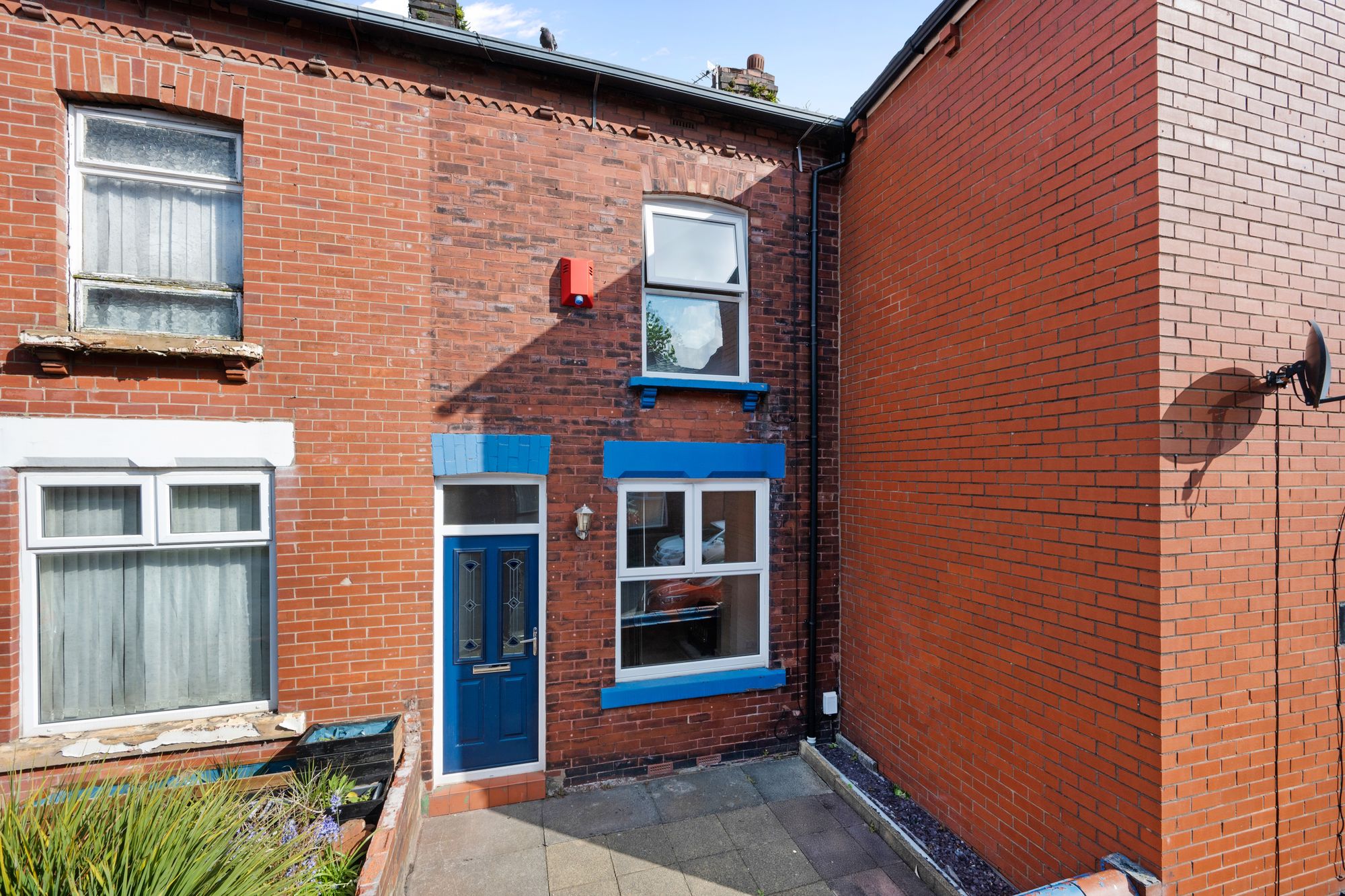 2 bed terraced house to rent in Glen Bott Street, Bolton - Property Image 1