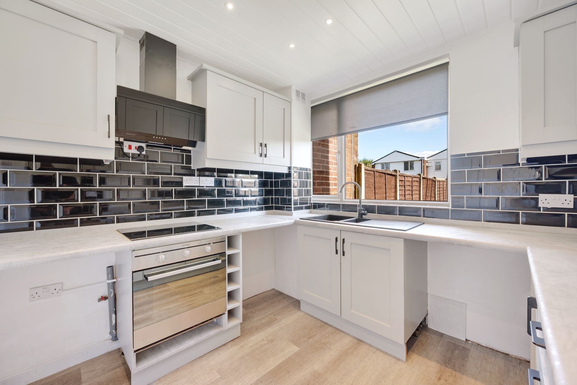 2 bed terraced house to rent in Mossfield Road, Bolton 2