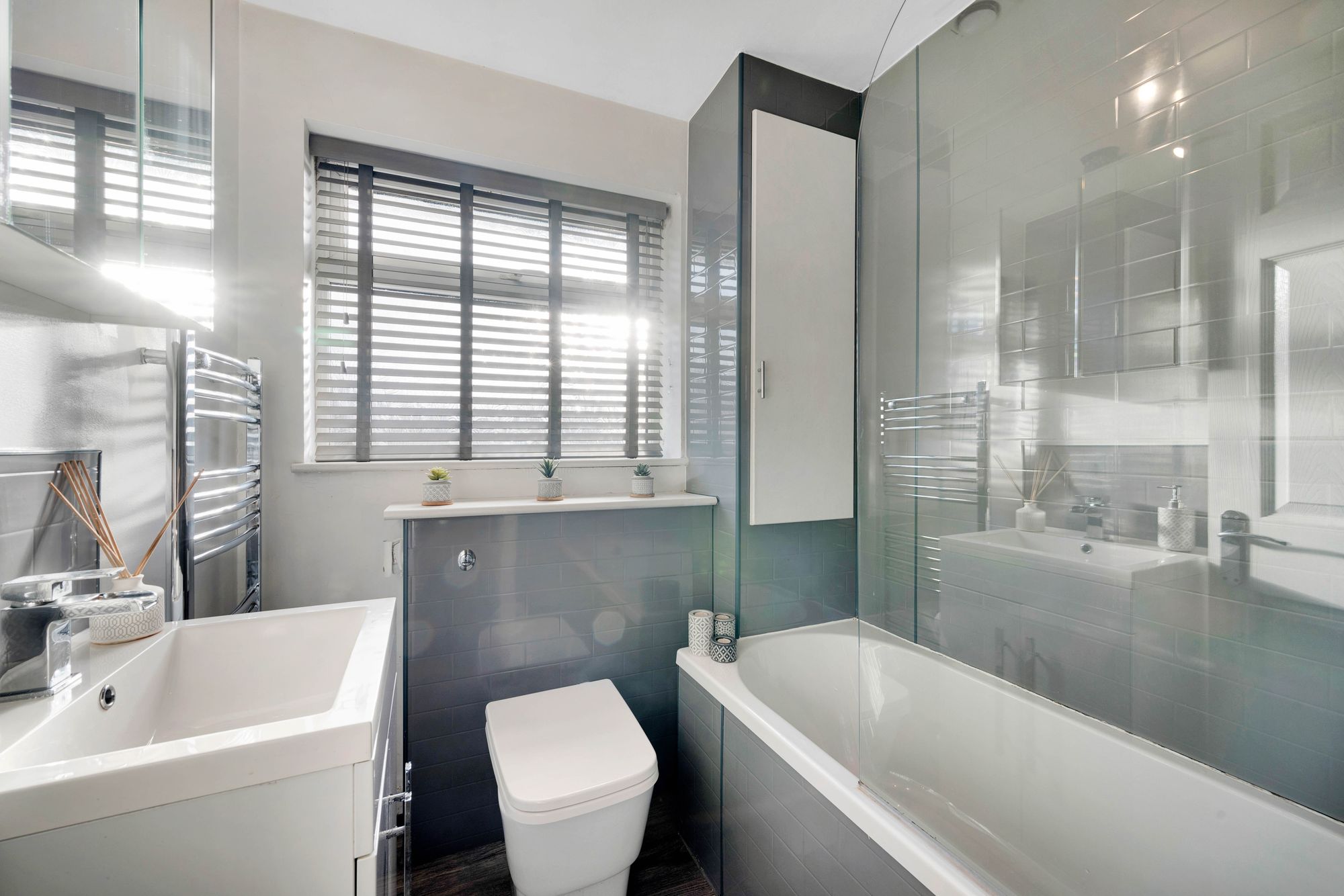 3 bed mid-terraced house for sale in Chiltern Close, Bolton 17