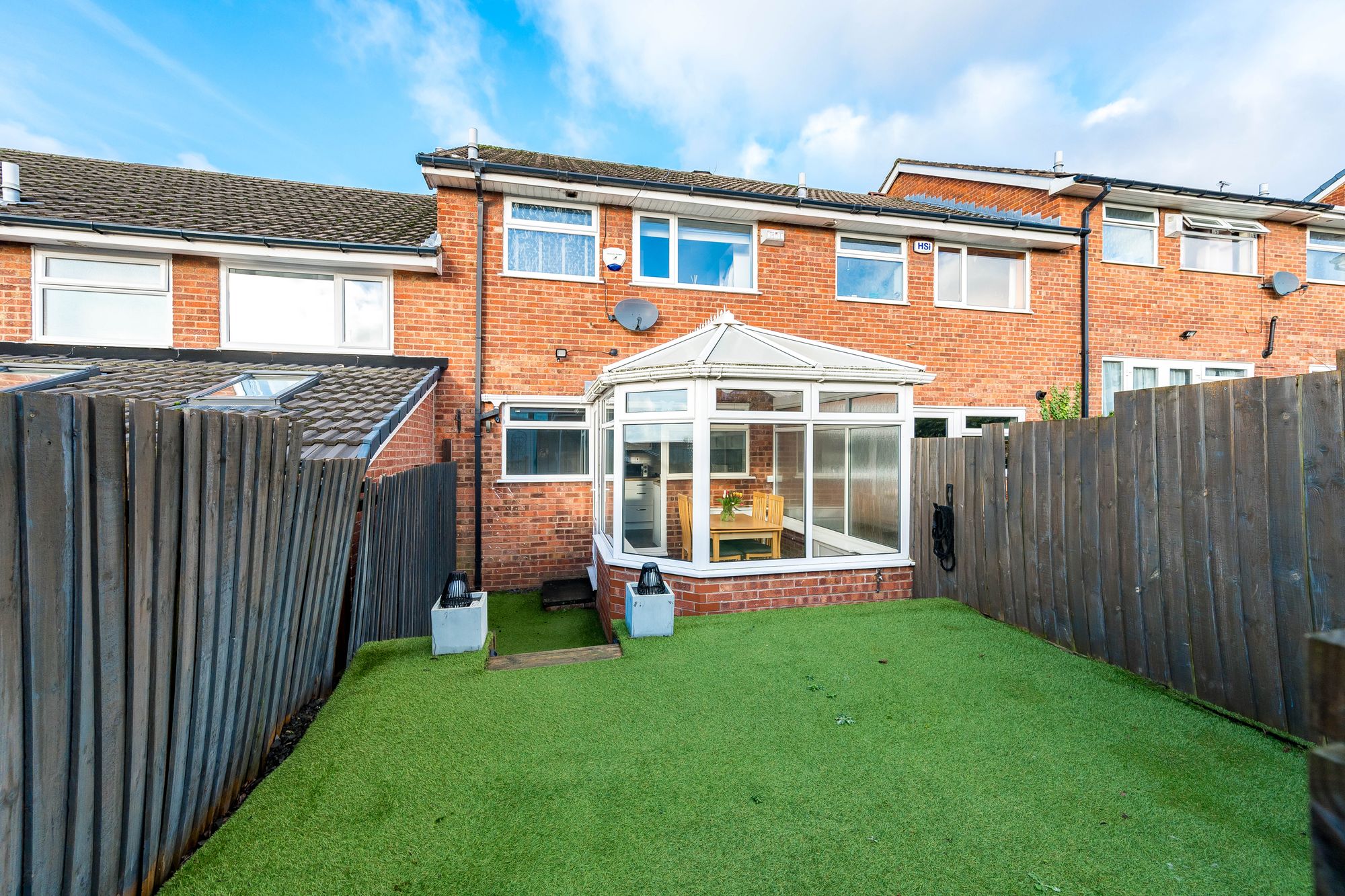 3 bed mid-terraced house for sale in Chiltern Close, Bolton 3