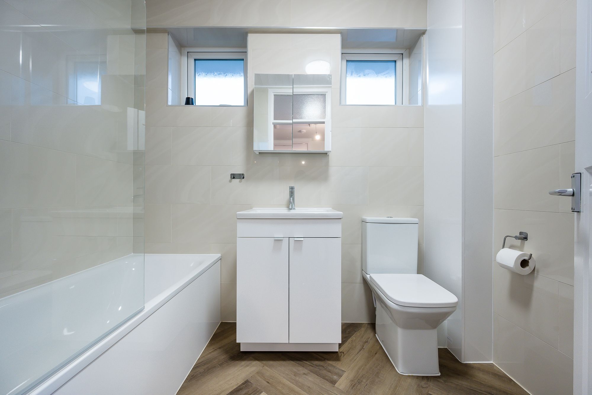 3 bed end of terrace house to rent in Oakford Avenue, Manchester 3