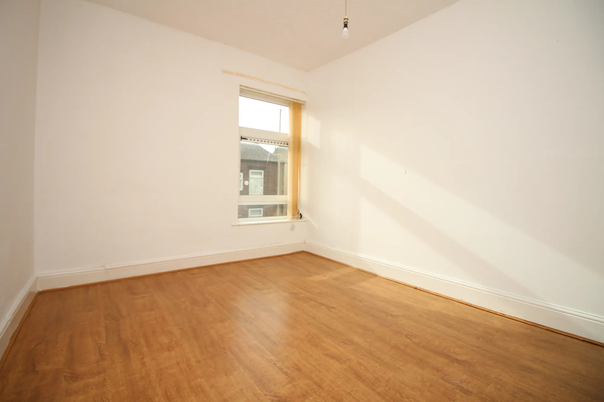 3 bed end of terrace house to rent in Cross Lane, Manchester 6