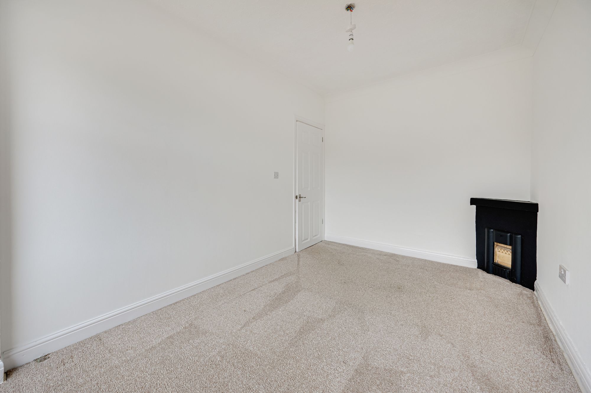 3 bed terraced house to rent in Third Avenue, Bury  - Property Image 8