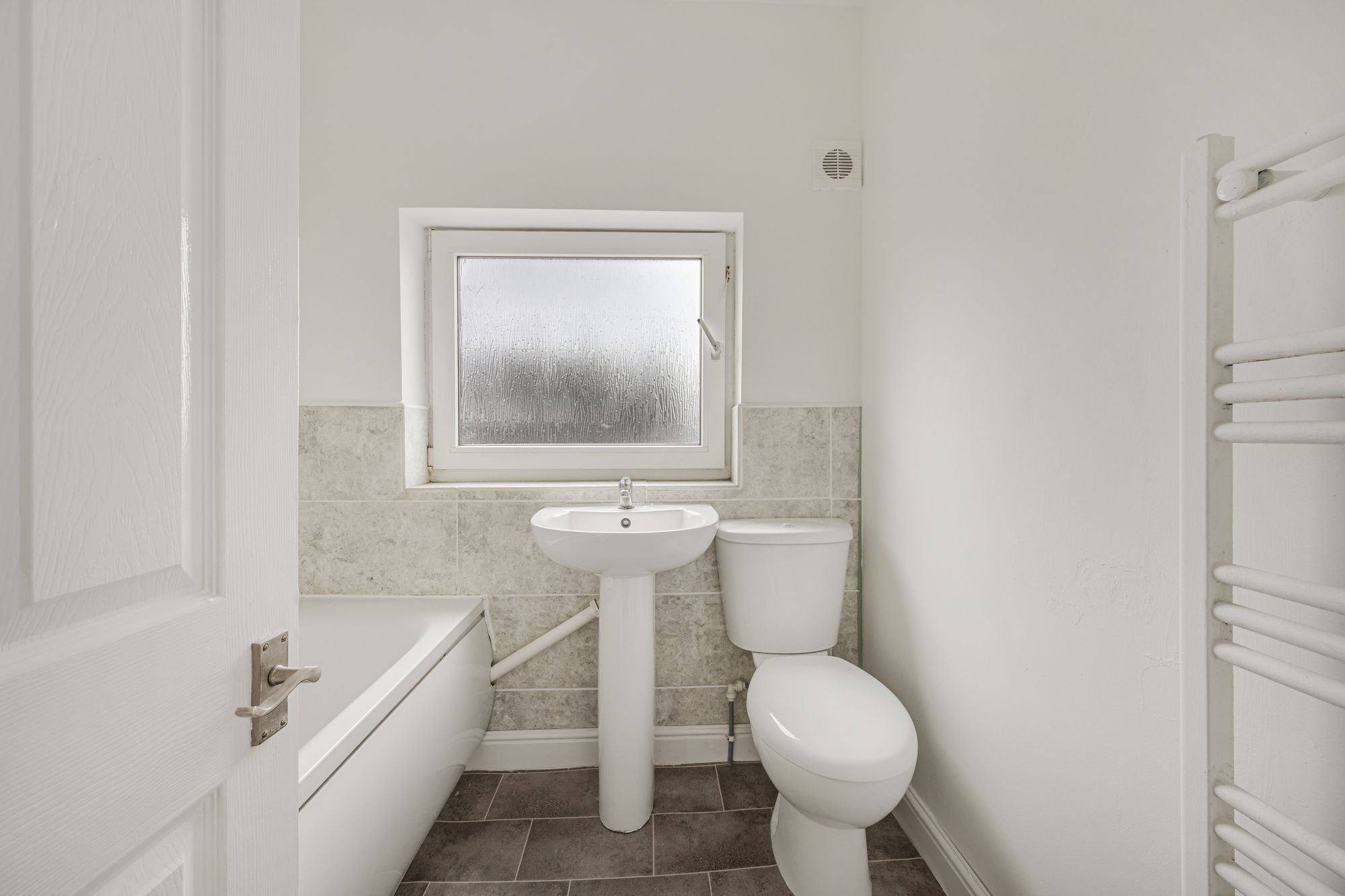 3 bed terraced house to rent in Third Avenue, Bury  - Property Image 9