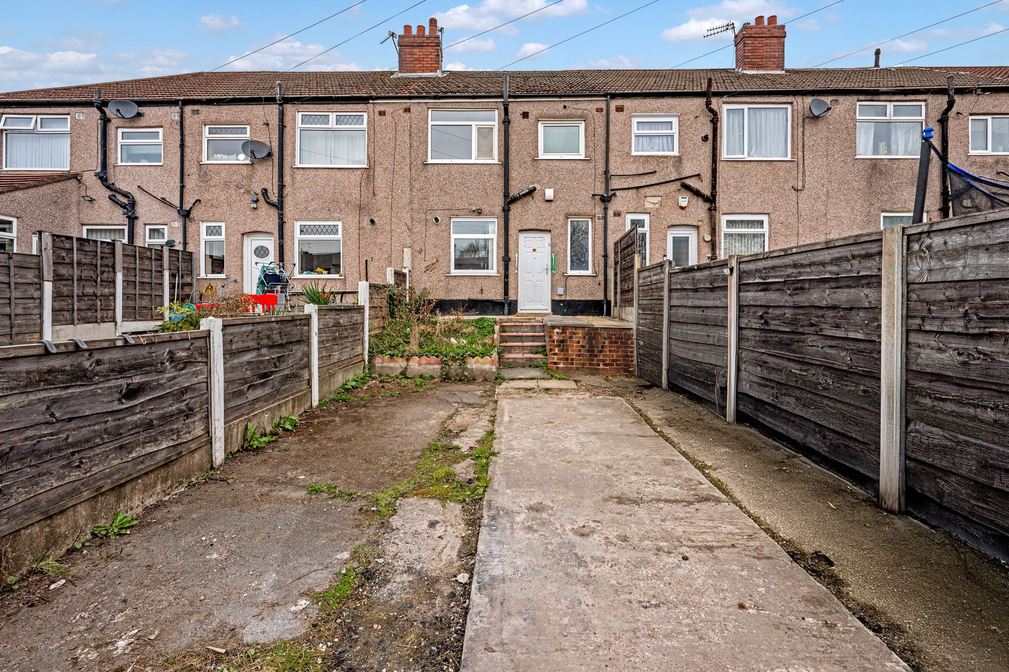 3 bed terraced house to rent in Third Avenue, Bury  - Property Image 14