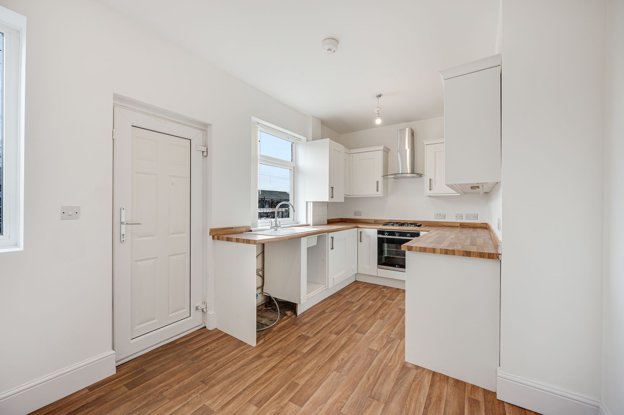 3 bed terraced house to rent in Third Avenue, Bury  - Property Image 5