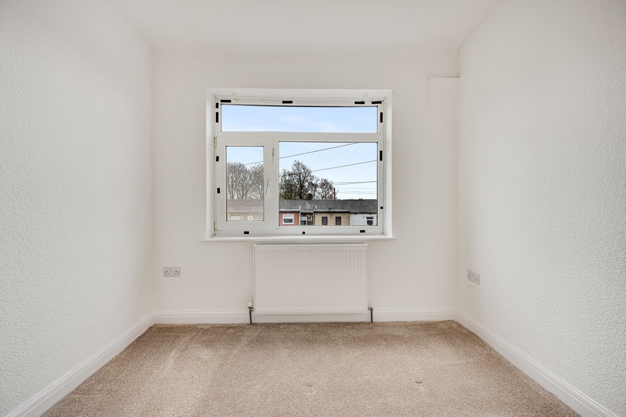 3 bed terraced house to rent in Third Avenue, Bury  - Property Image 11