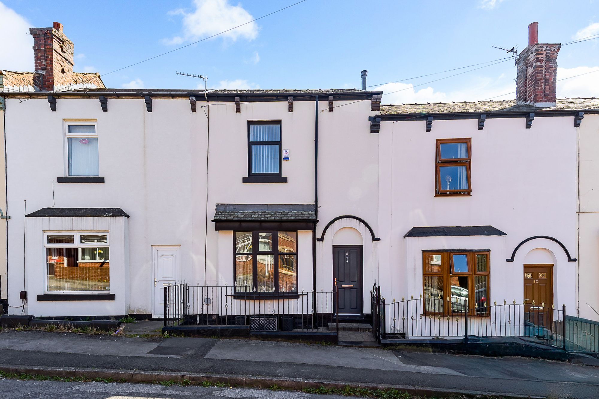 3 bed terraced house to rent in Essex Street, Bolton - Property Image 1