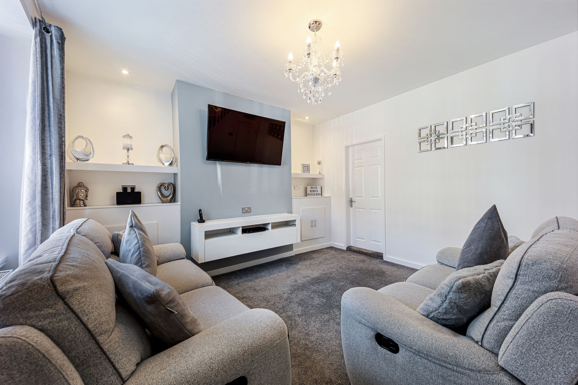 3 bed terraced house to rent in Essex Street, Bolton  - Property Image 2