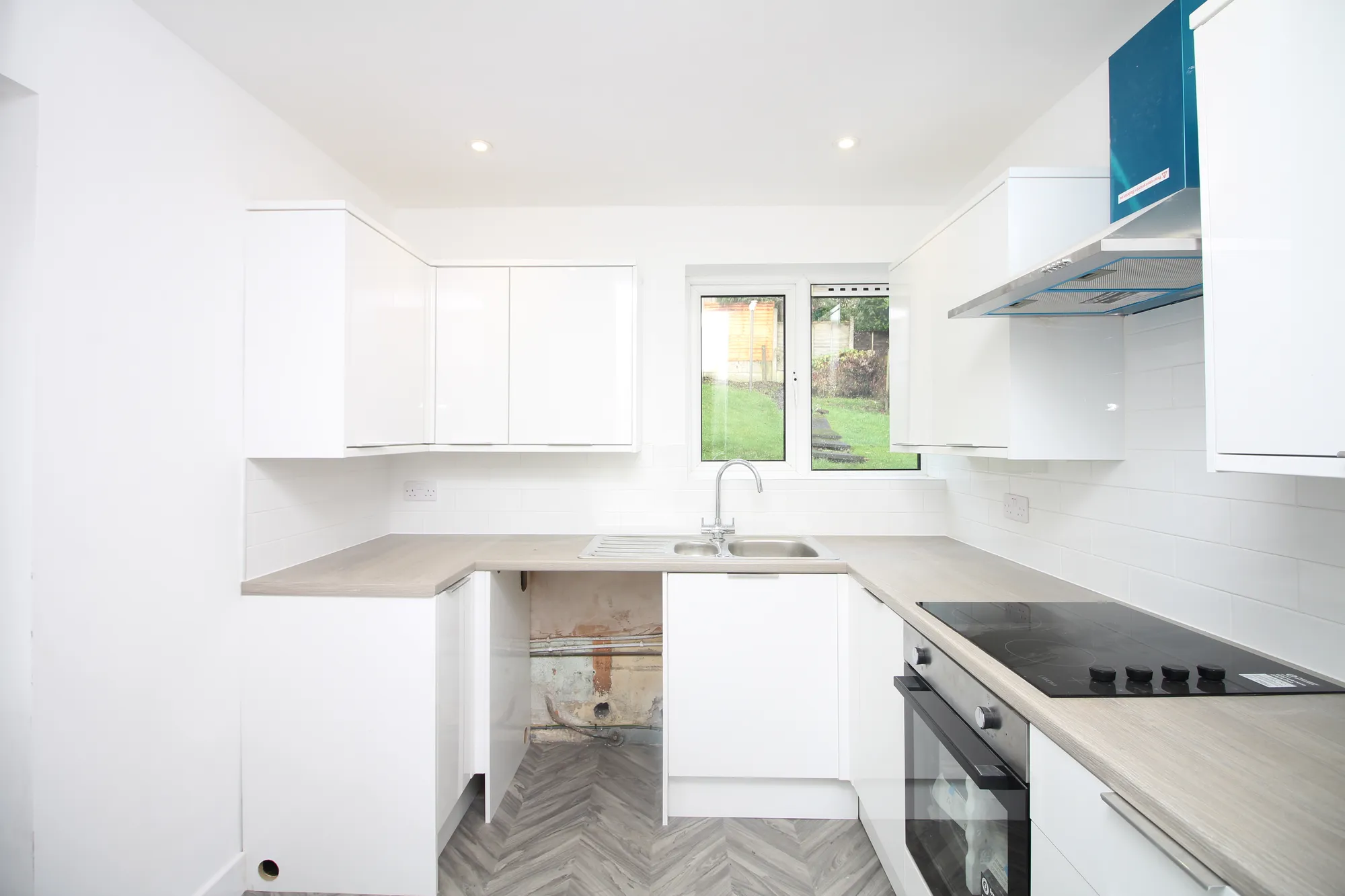 2 bed semi-detached house to rent in Wilkinson Road, Bolton 2