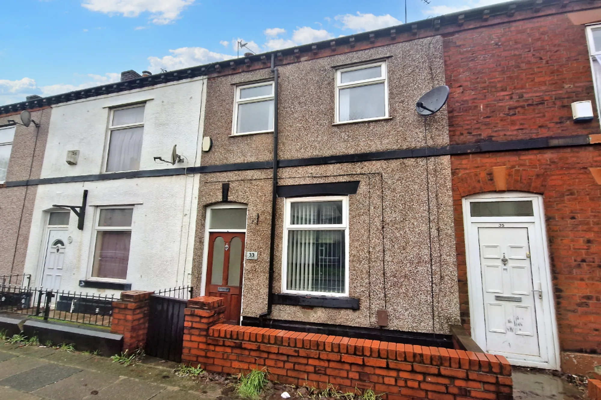 3 bed mid-terraced house to rent in Eton Hill Road, Manchester - Property Image 1