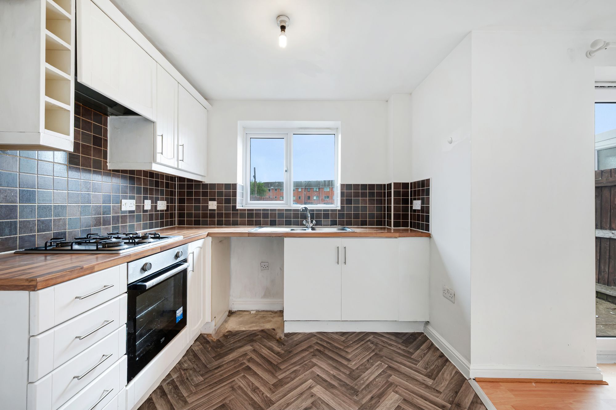 3 bed terraced house to rent in Kylemore Way, Manchester 7