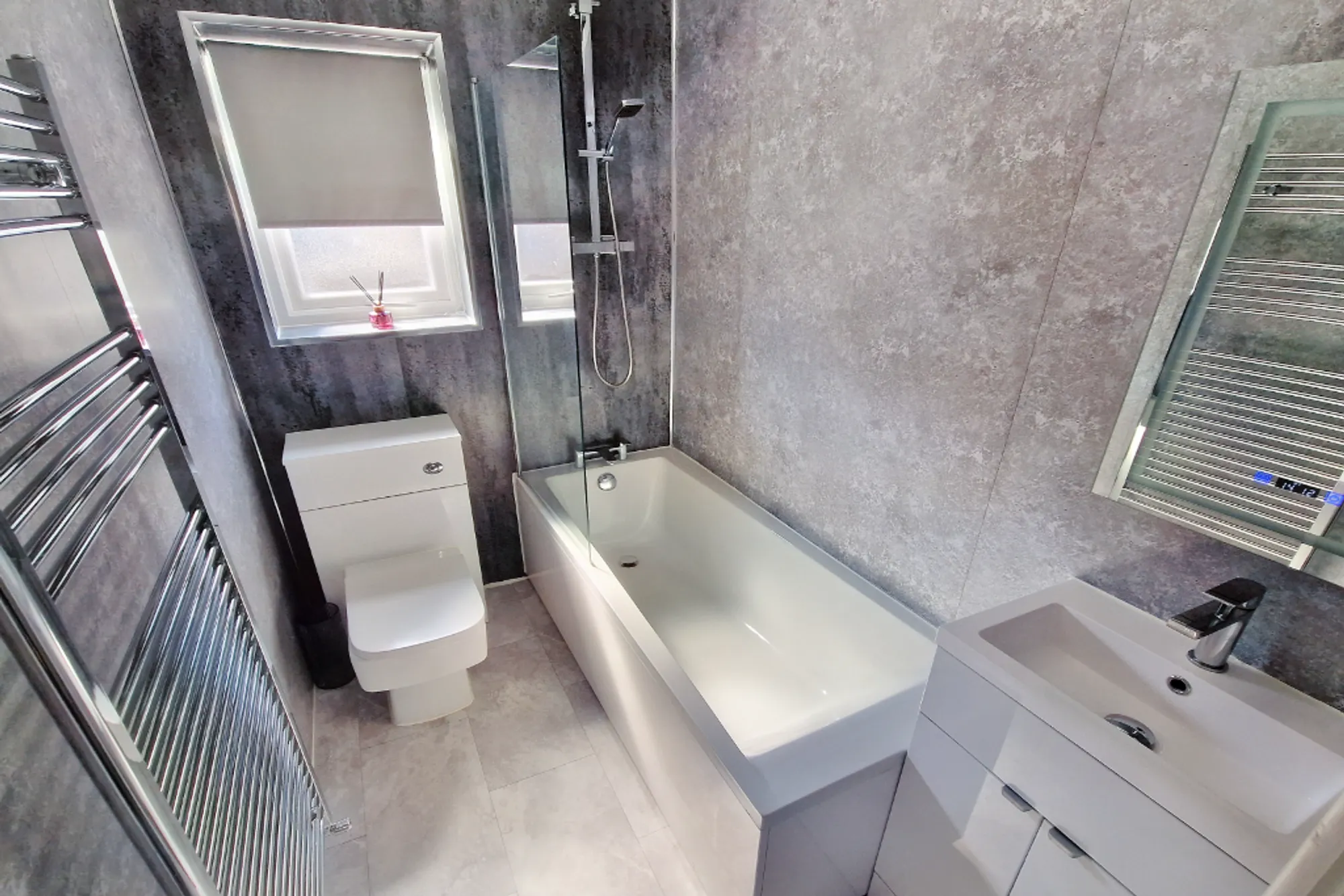 2 bed terraced house to rent in Ducie Street, Manchester  - Property Image 5