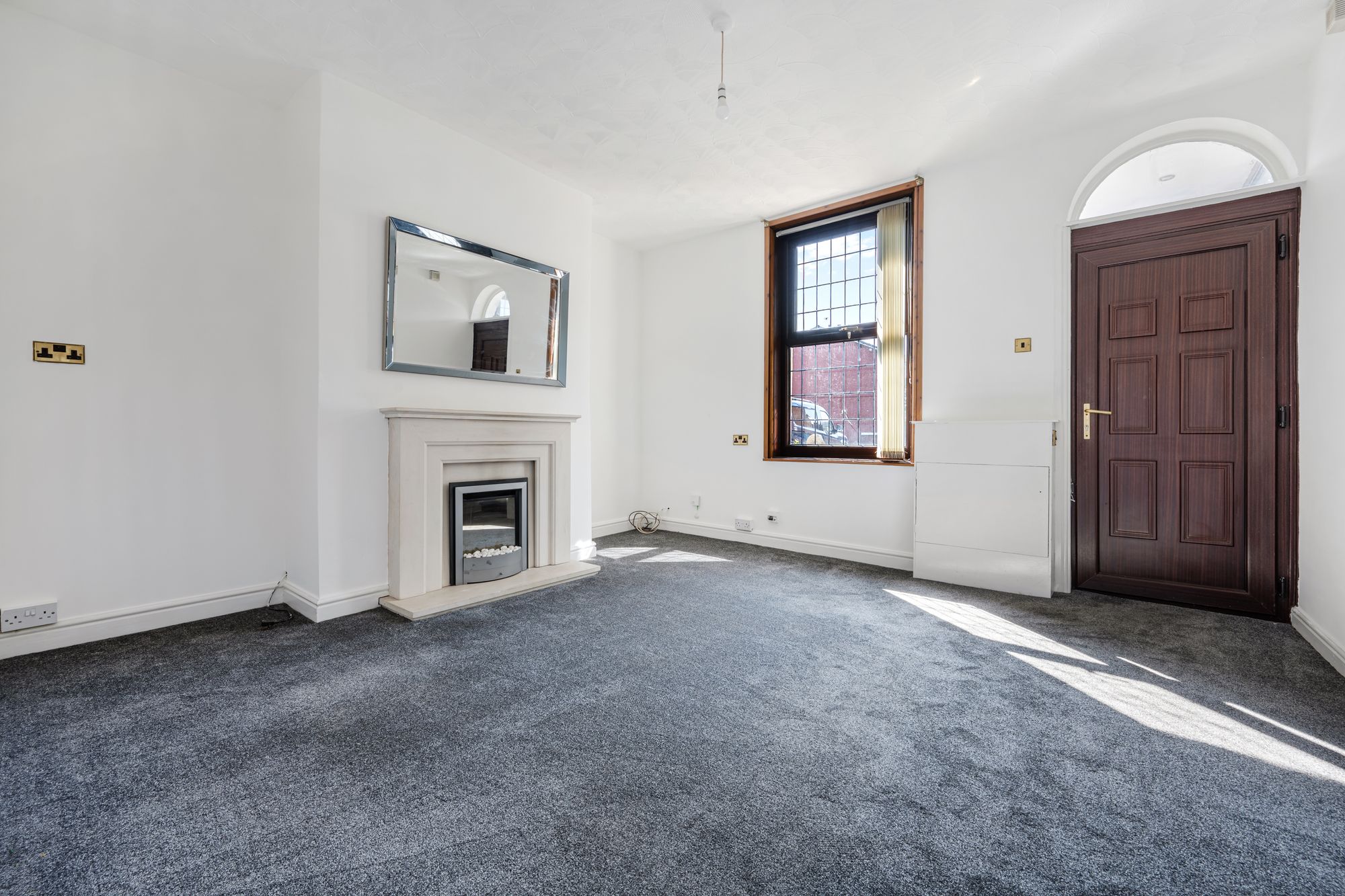 2 bed terraced house to rent in Hampden Road, Manchester 4