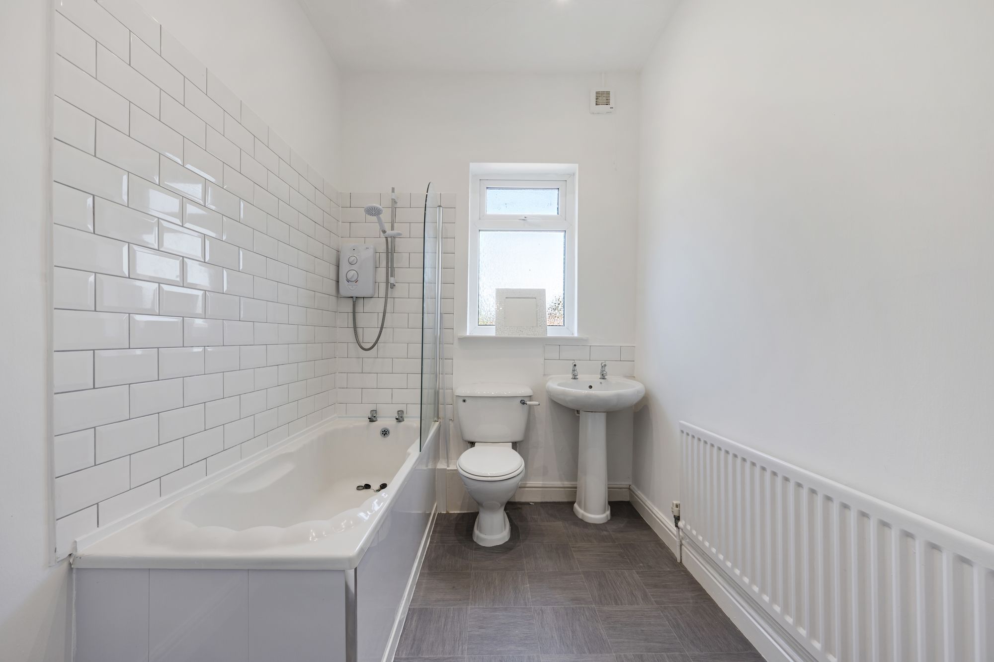 2 bed terraced house to rent in Hampden Road, Manchester 11