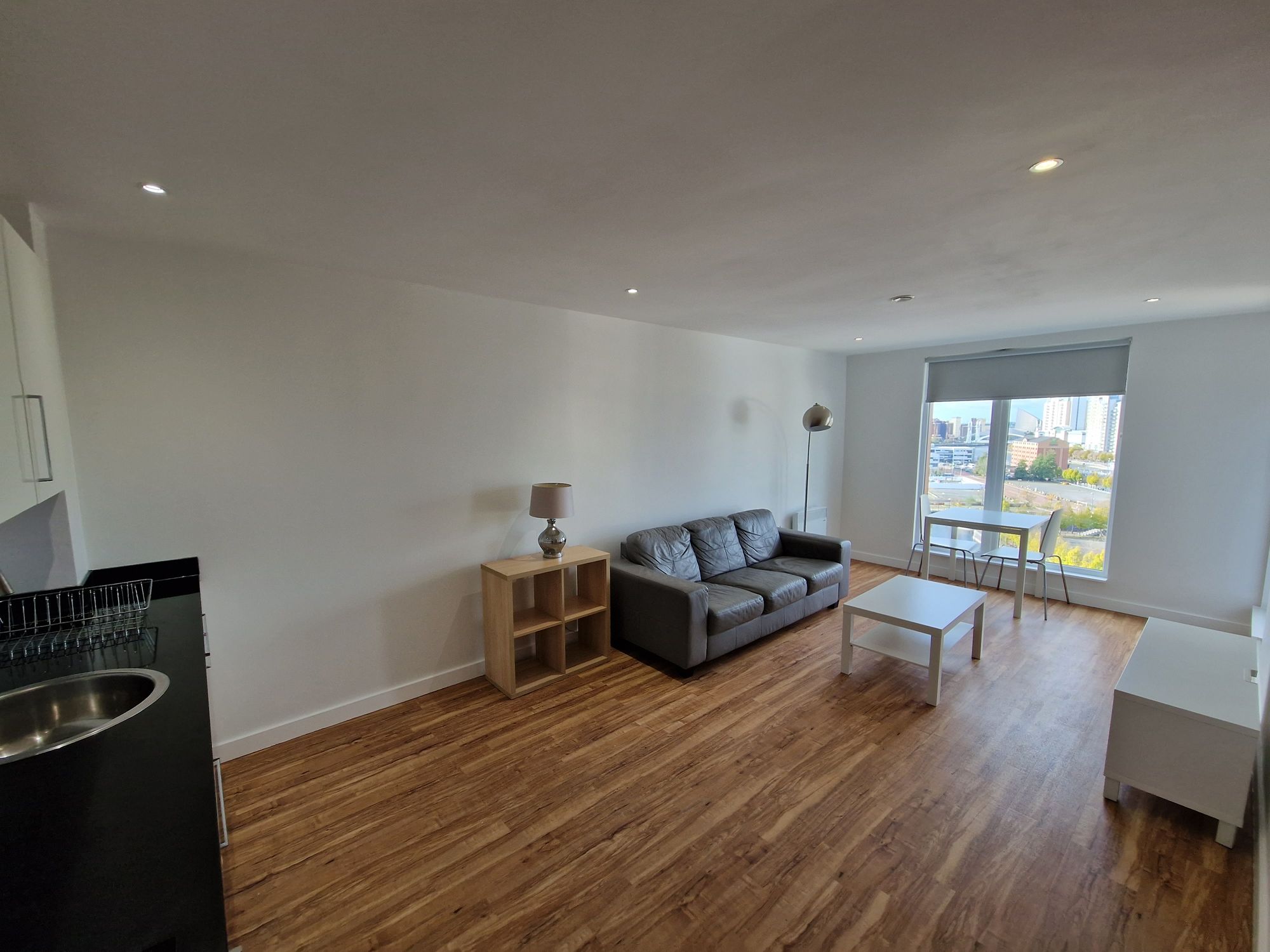 2 bed apartment to rent in Elmira Way, Salford  - Property Image 3