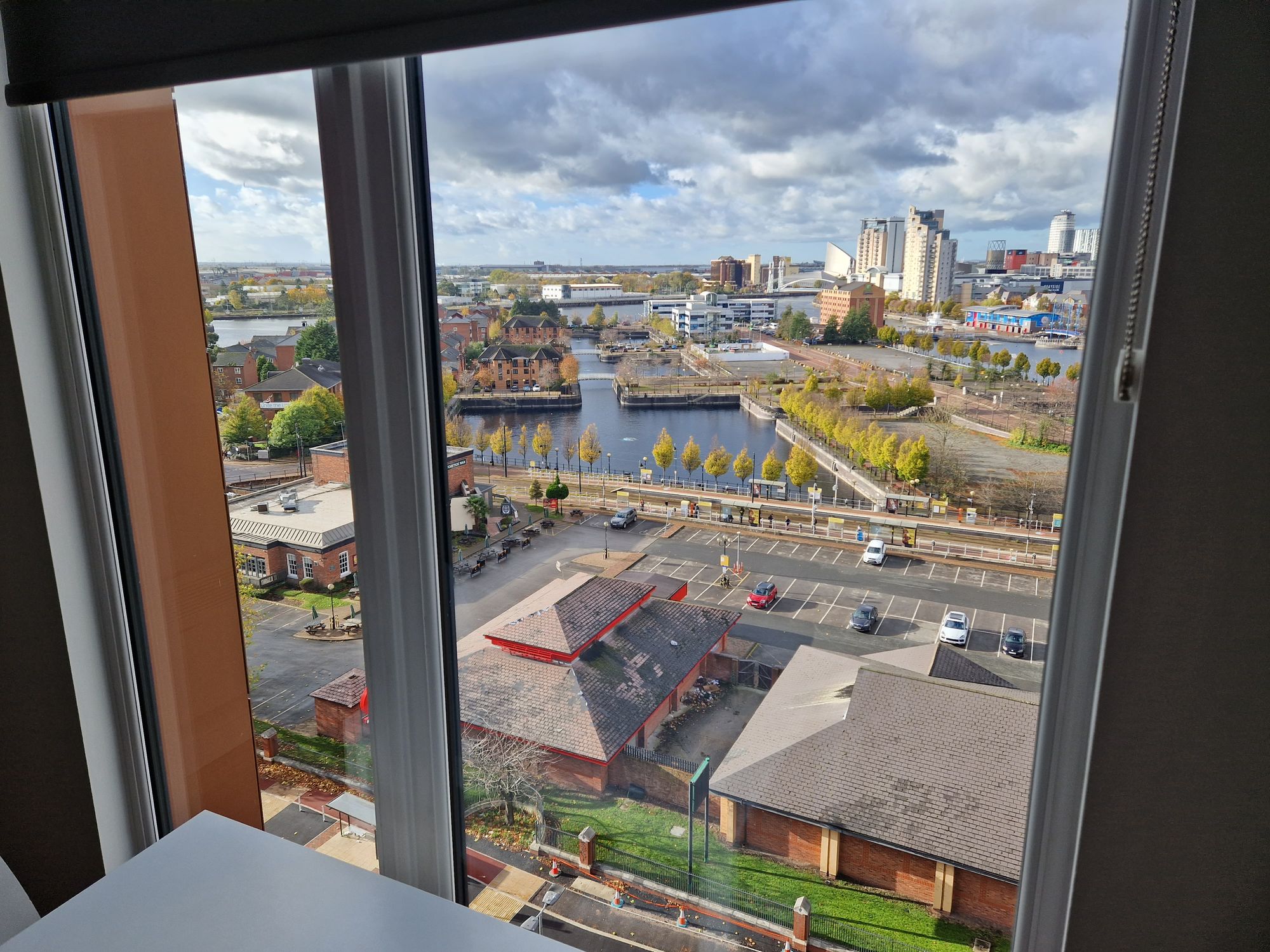 2 bed apartment to rent in Elmira Way, Salford  - Property Image 4