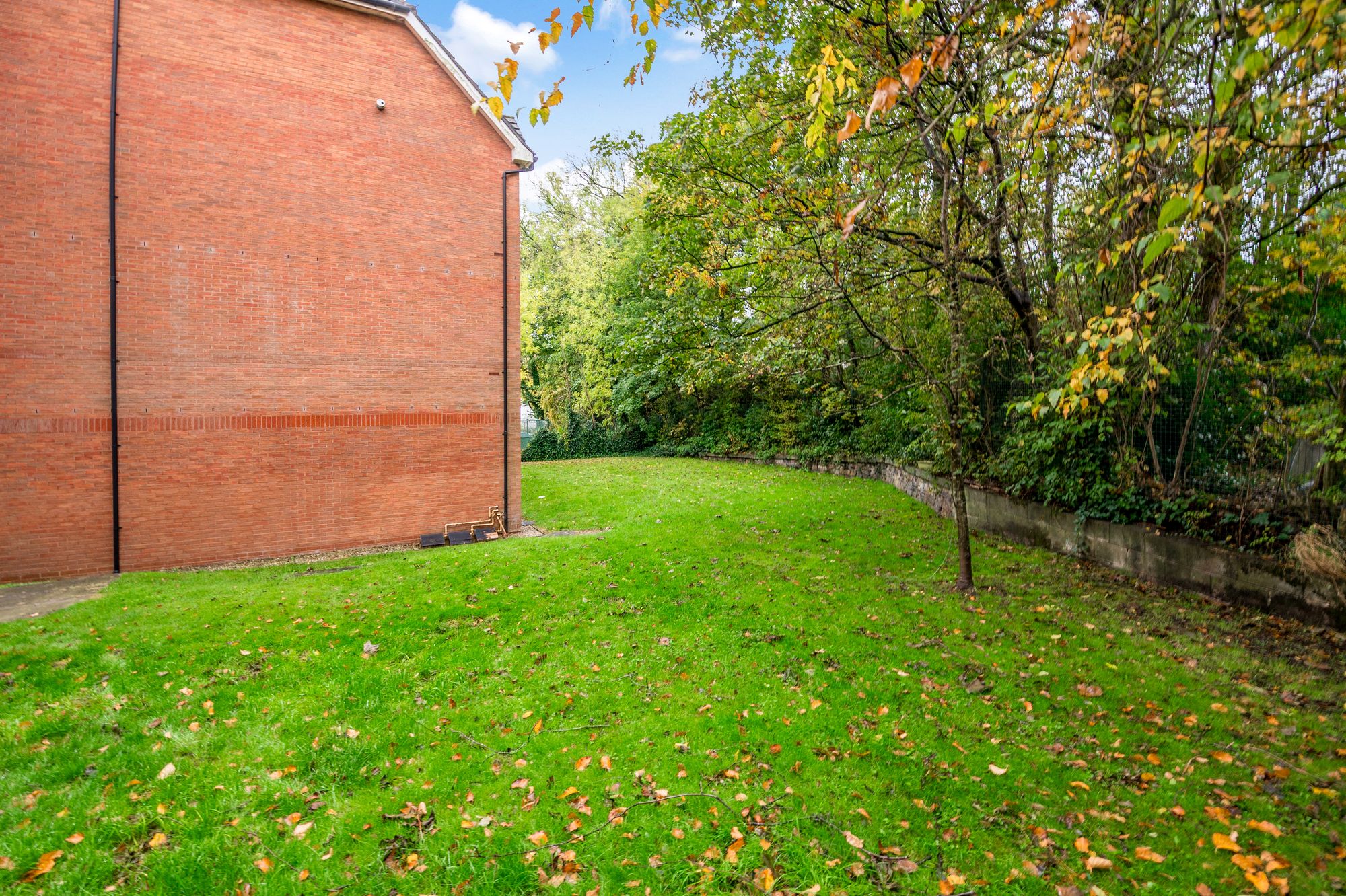 2 bed flat to rent in Royal Court Drive, Bolton 14