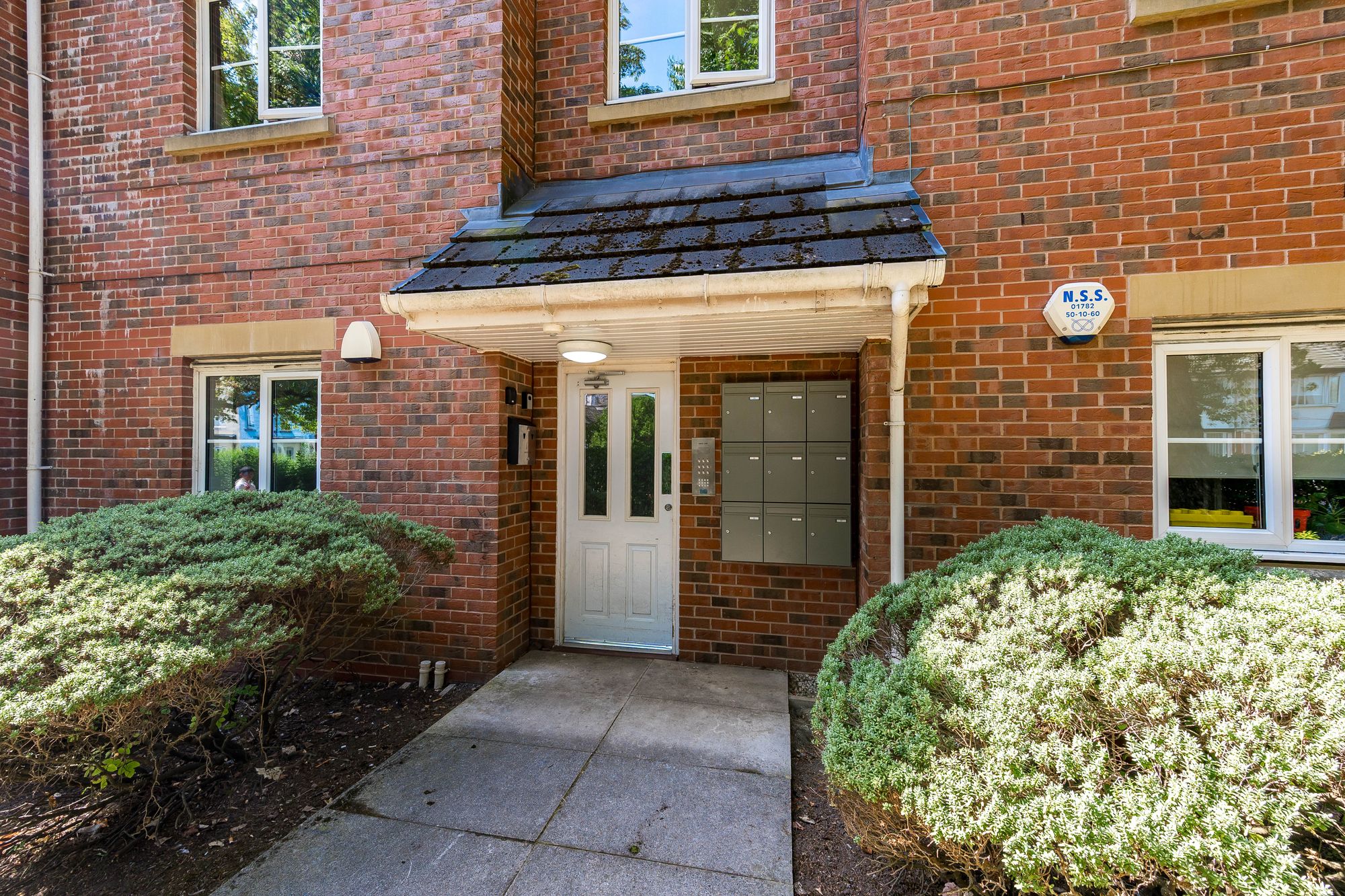 2 bed flat to rent in Moor Lane, Salford 14